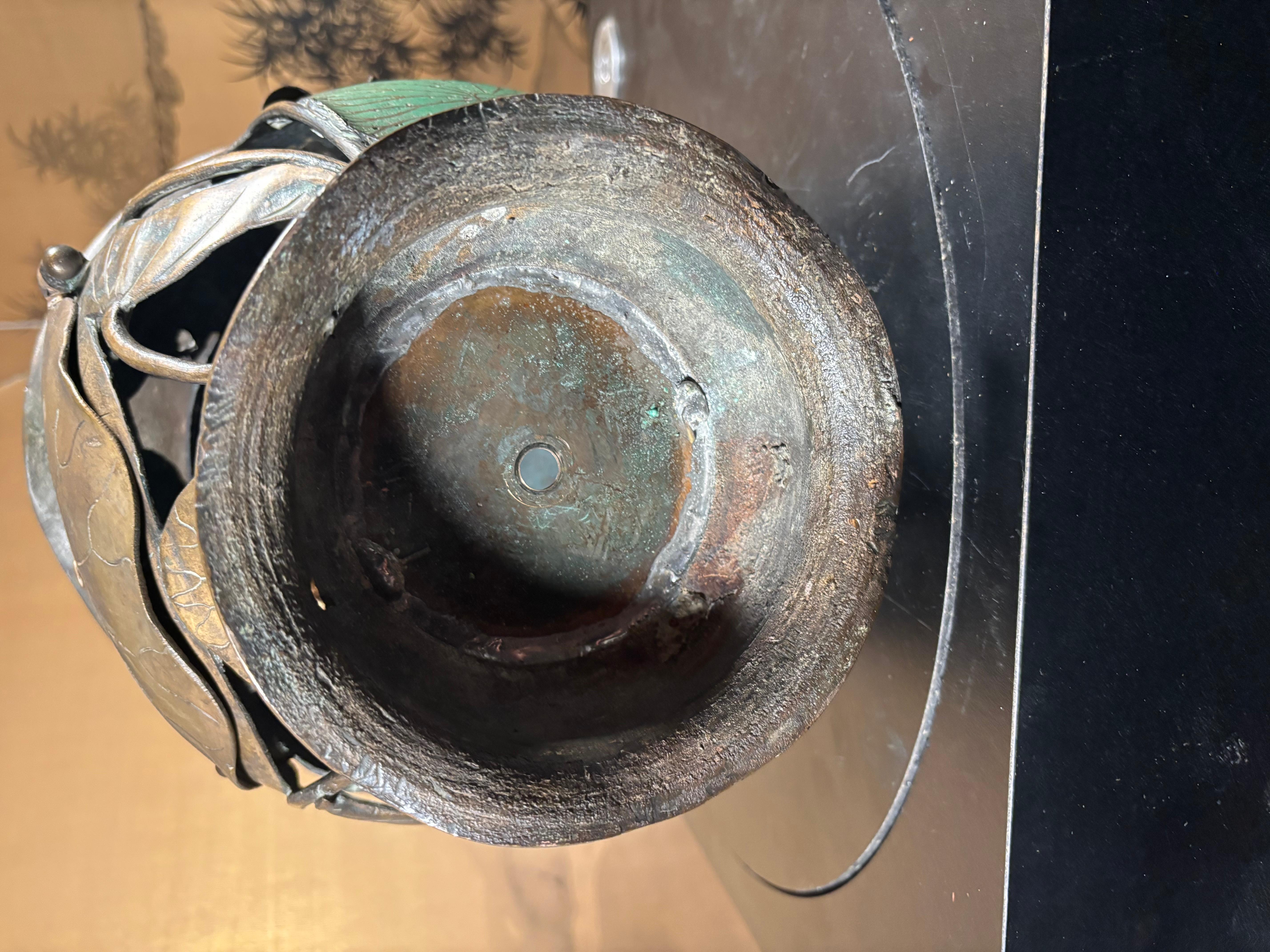 Japanese Fine Antique Lotus Leaf Bronze Lantern Extraordinary 19thc. Shogun Art For Sale 10