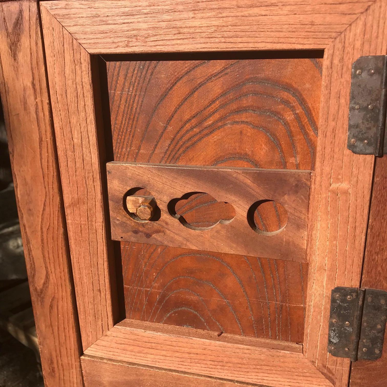 Japanese Lovely Antique Small Wood Tansu Cabinet Kodansu all original Rare Size In Good Condition In South Burlington, VT