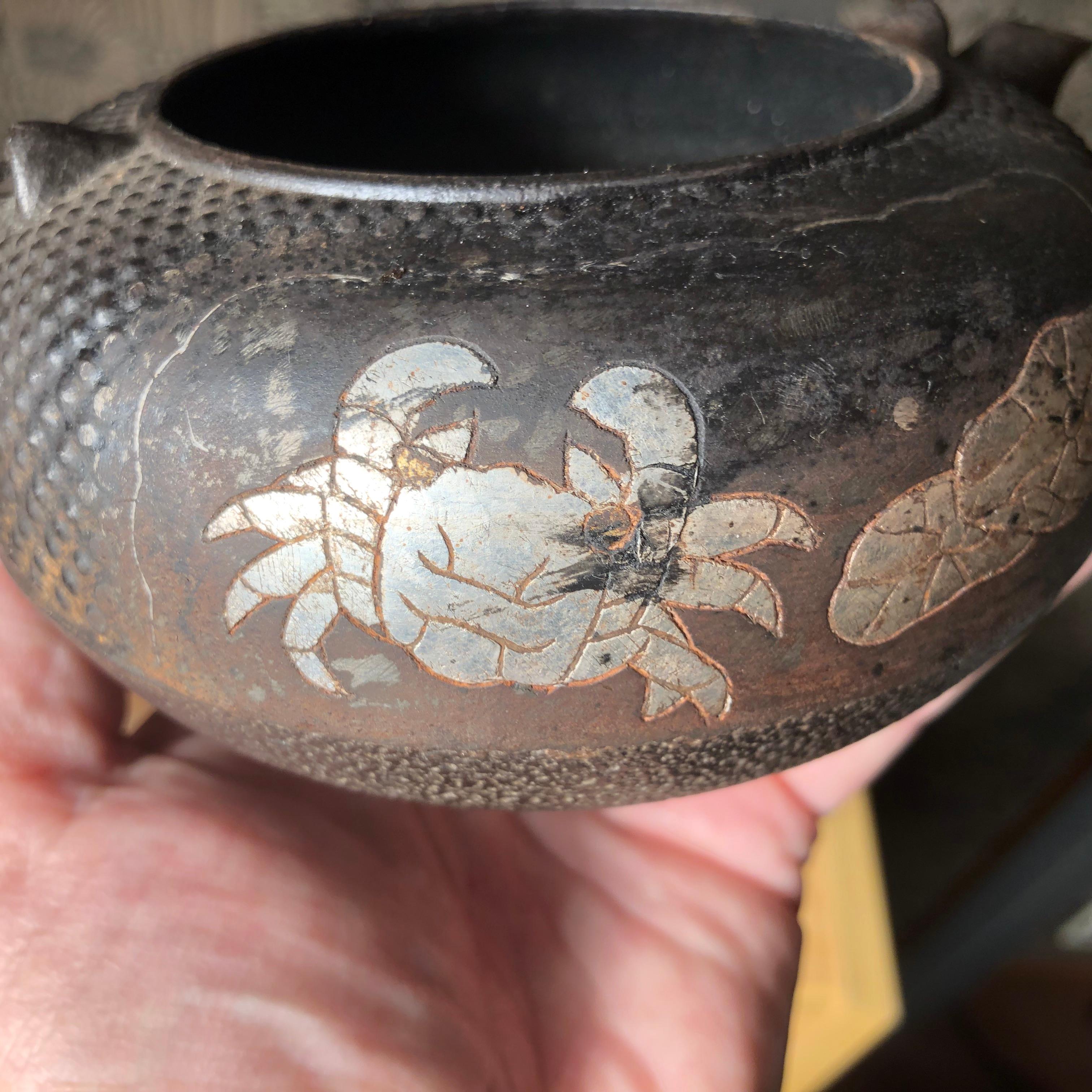 Silver Japanese Fine Hand Cast Crab and Shells Theme Tea Pot Tetsubin, Signed 1930s