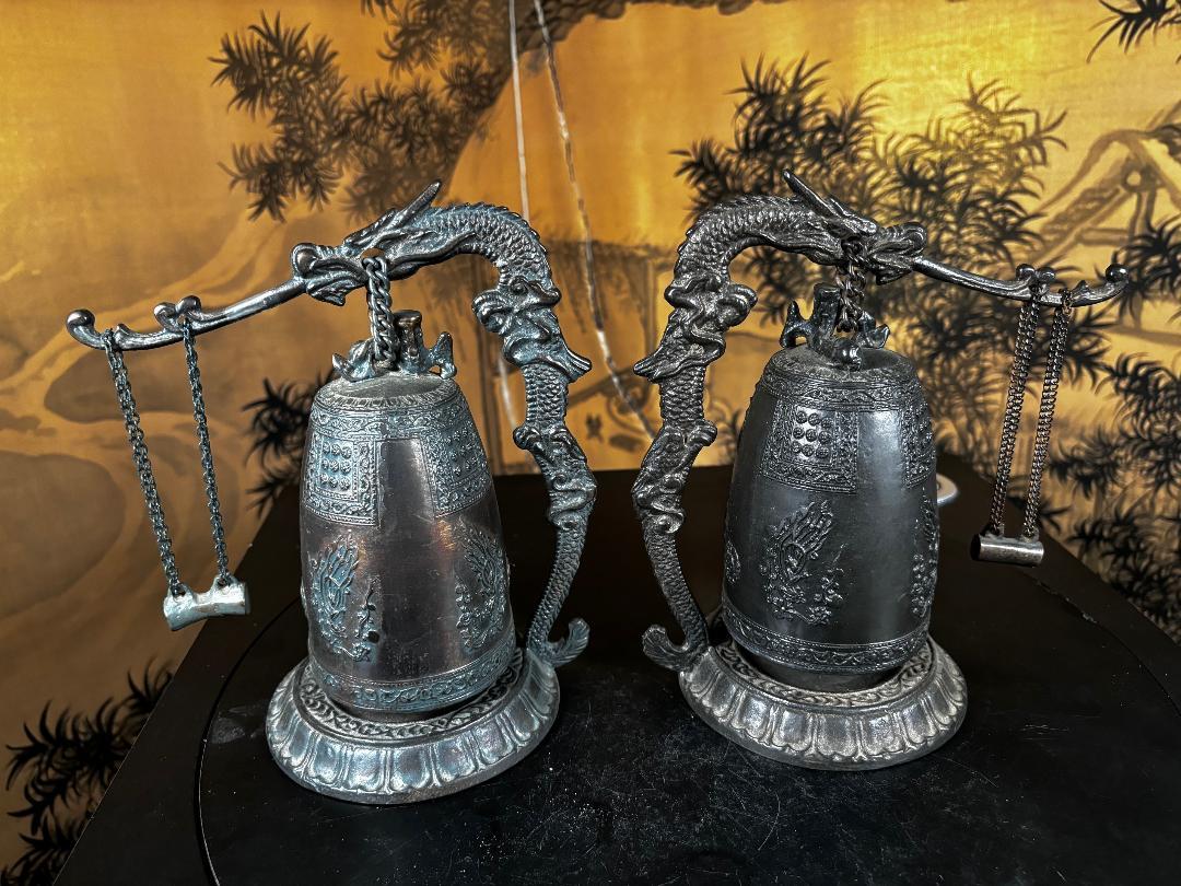 Japanese Fine Pair Older Dragon Bells Resonate Beautiful Serene Sounds For Sale 8