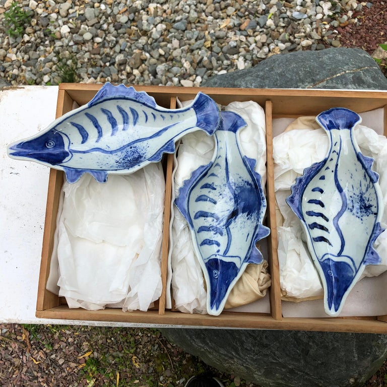Japanese Five Hand Painted Blue and White Fish Plates For Sale at 1stDibs