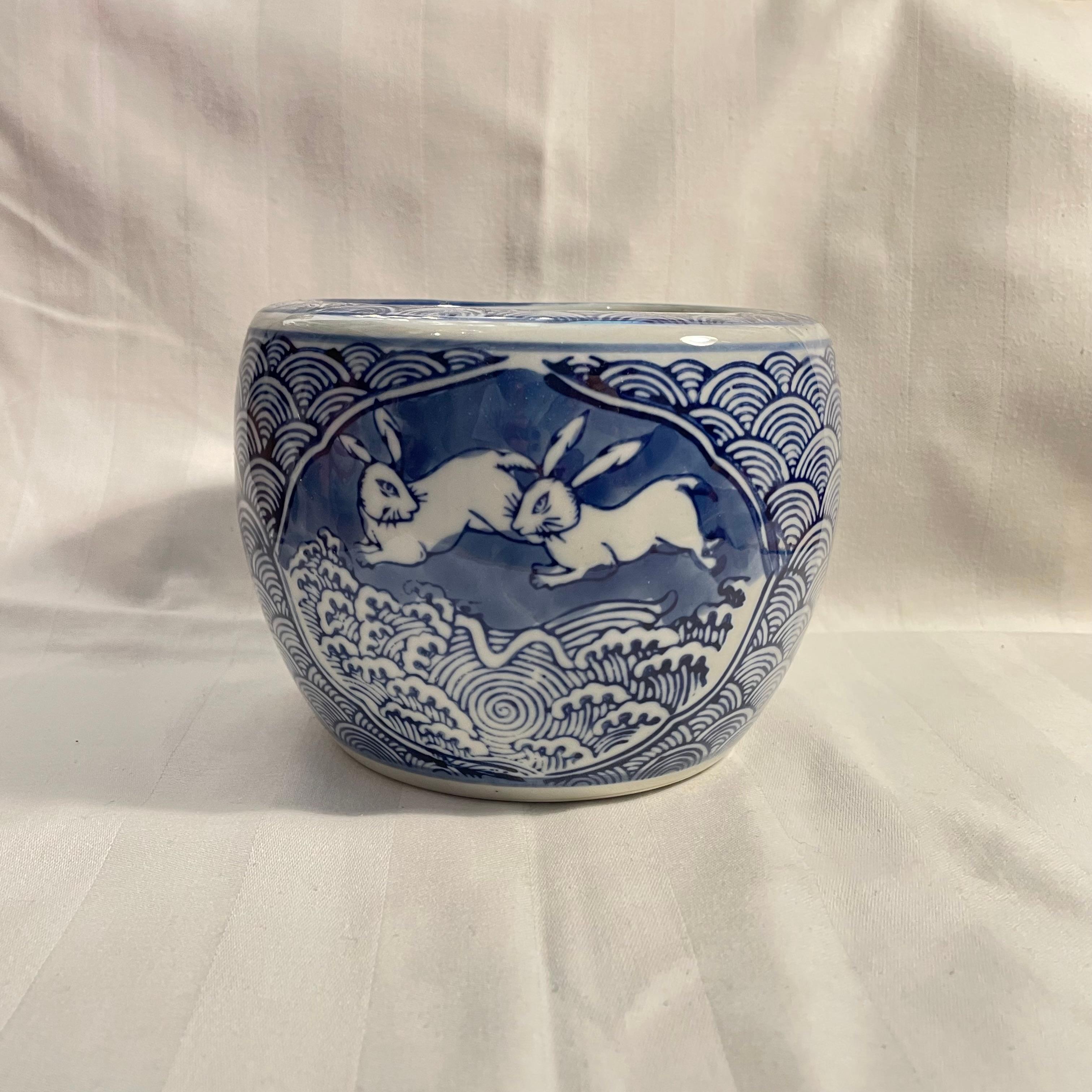Japanese Flower Pot Porcelaine ChojuGiga design 1990s Showa For Sale 1