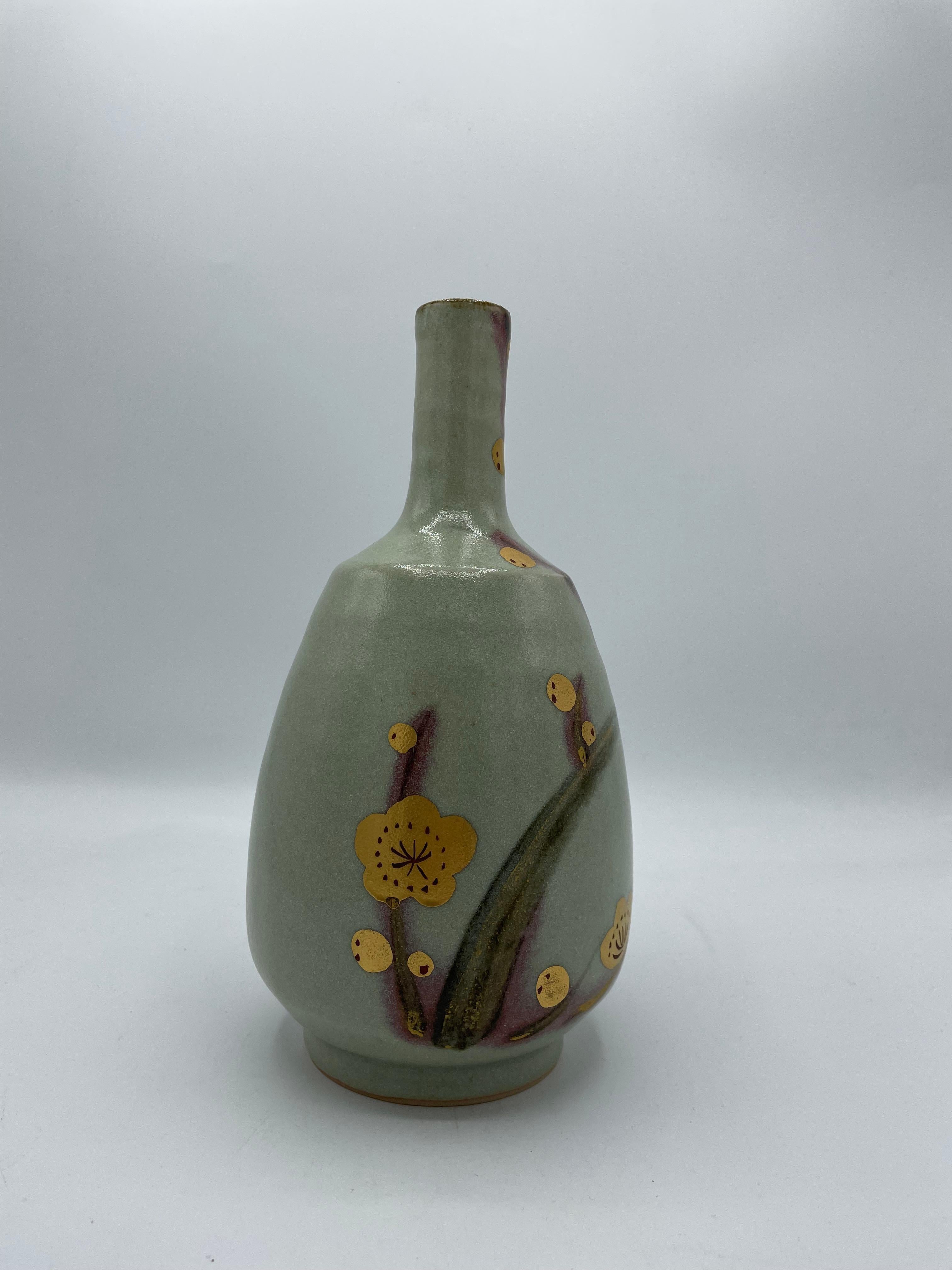 Porcelain Japanese Flower Vase Plum 1970s  with Wooden Box For Sale