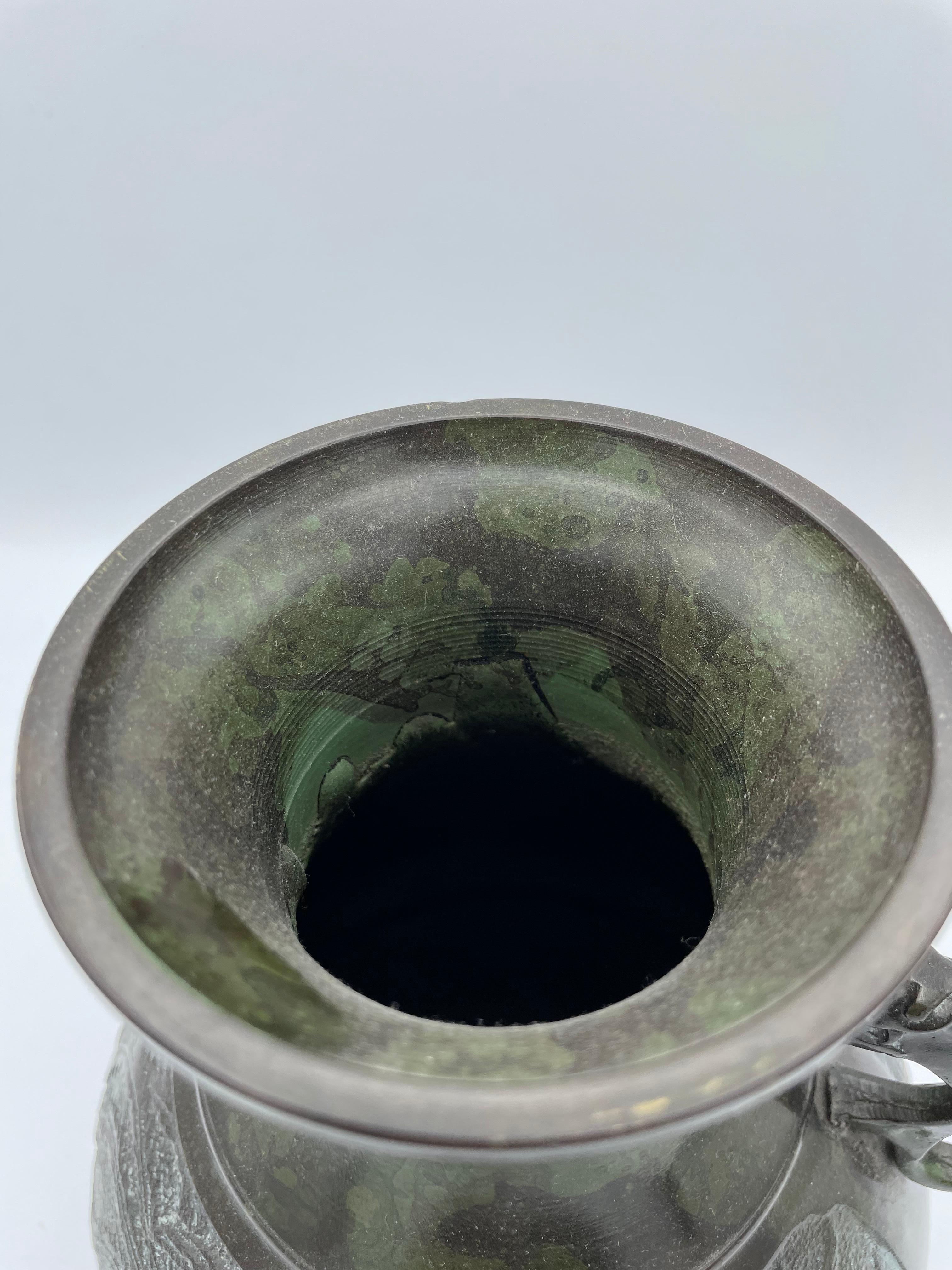 Florero japonés Takaoka Seido Bronce, años 30 en venta 2