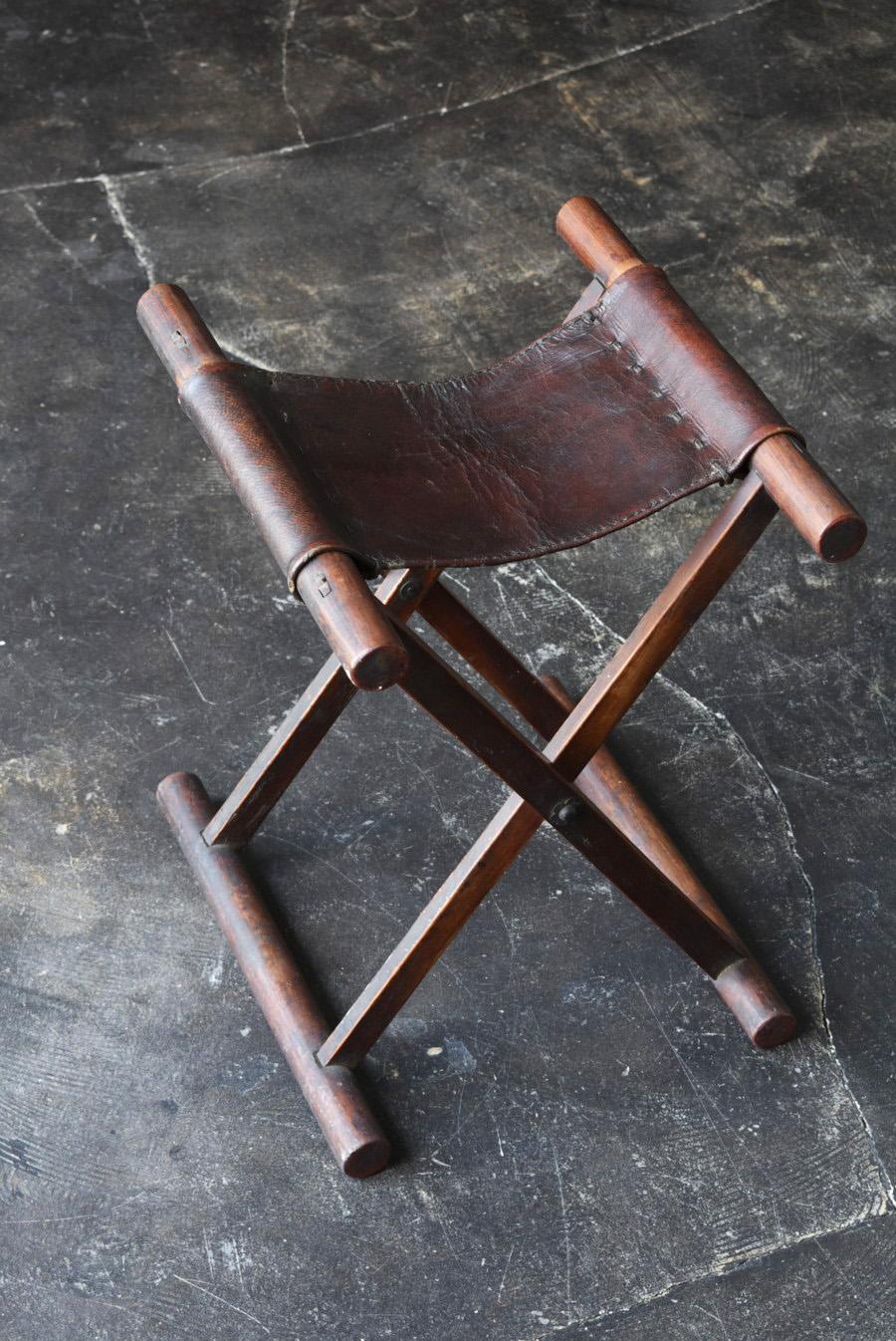 Japonais Chaise pliante japonaise en bois antique / 1868-1920 / tabouret à hélice