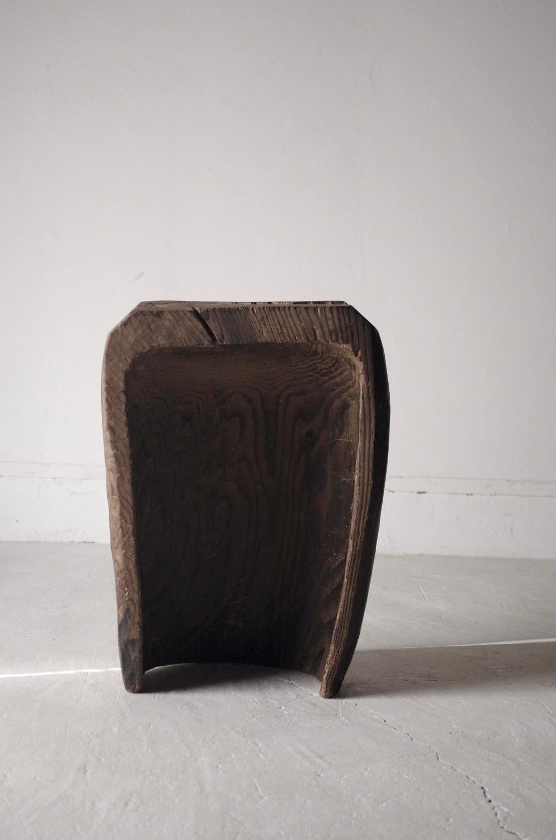 Herramientas Folclóricas Japonesas Objeto de Madera / Expositor / Wabi-Sabi Primitivo Tallado a mano en venta