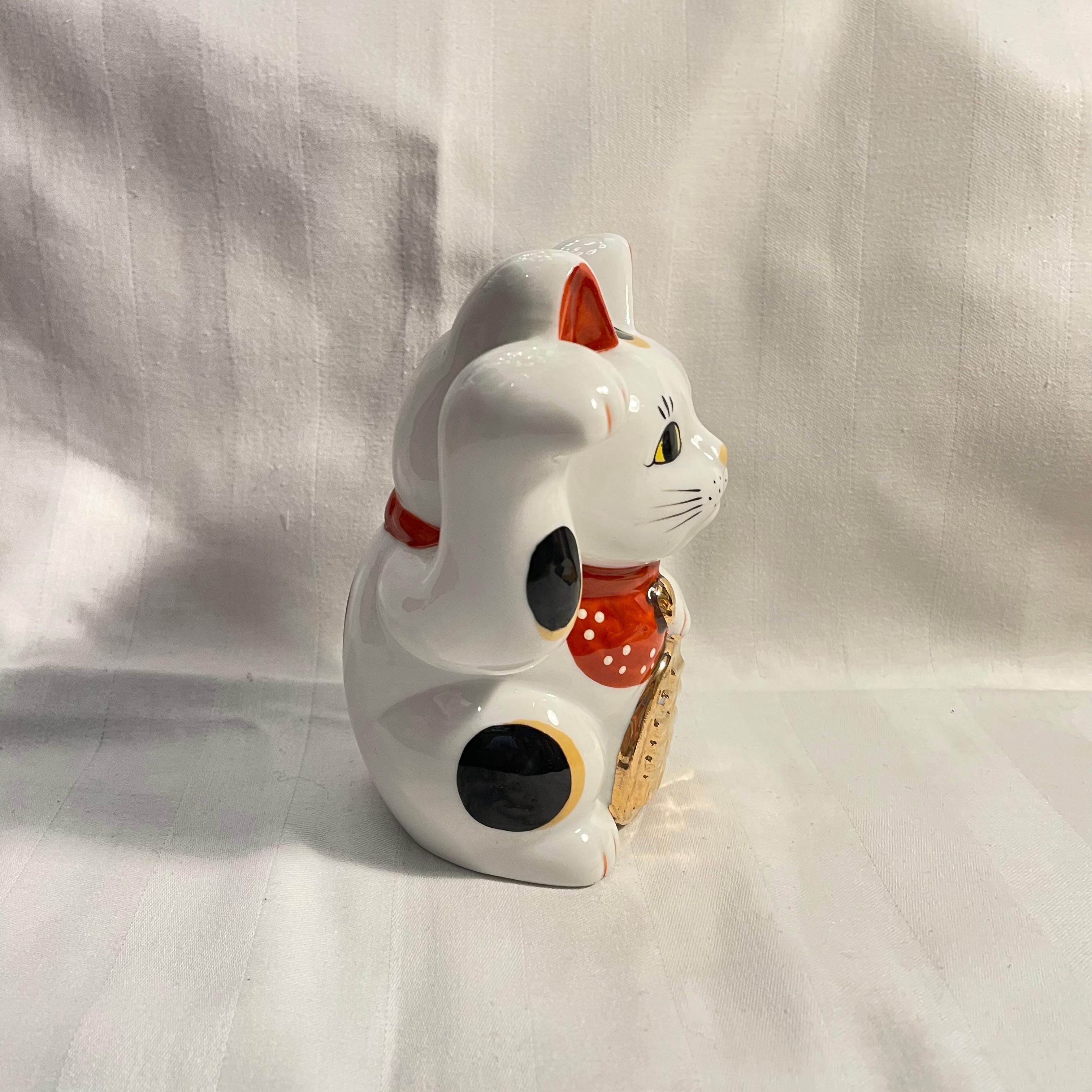 Japanisches Fortune Manekineko Glückliche Katze Objekt 1980er Showa im Zustand „Gut“ im Angebot in Paris, FR