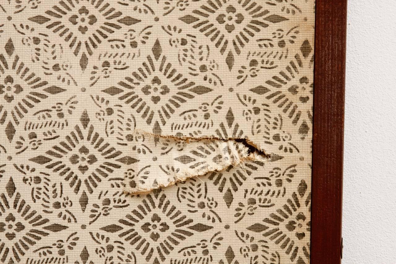 Paravent japonais Byobu en soie représentant des chrysanthèmes 4