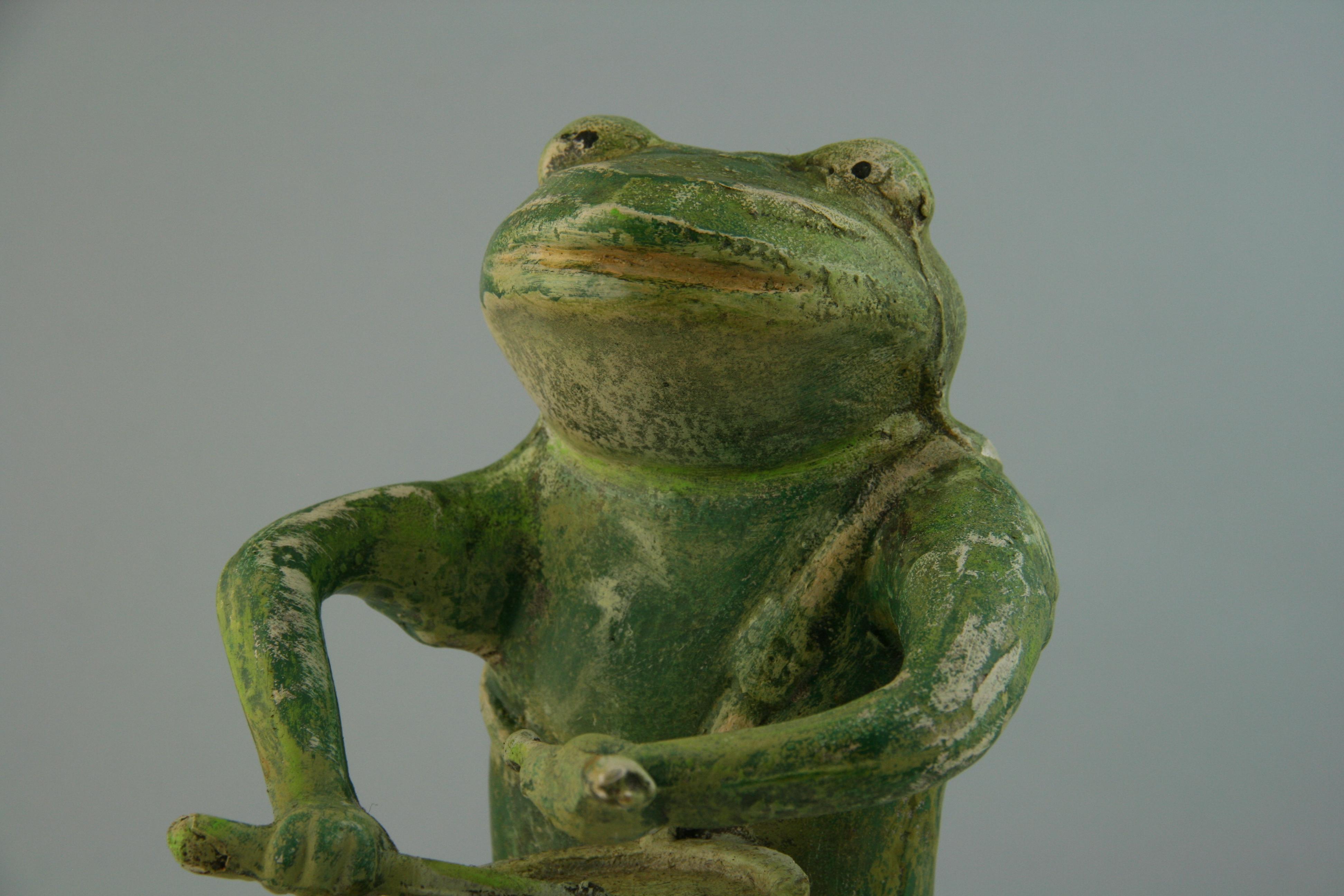 Japanese Frog Drummer Garden Ornament 4