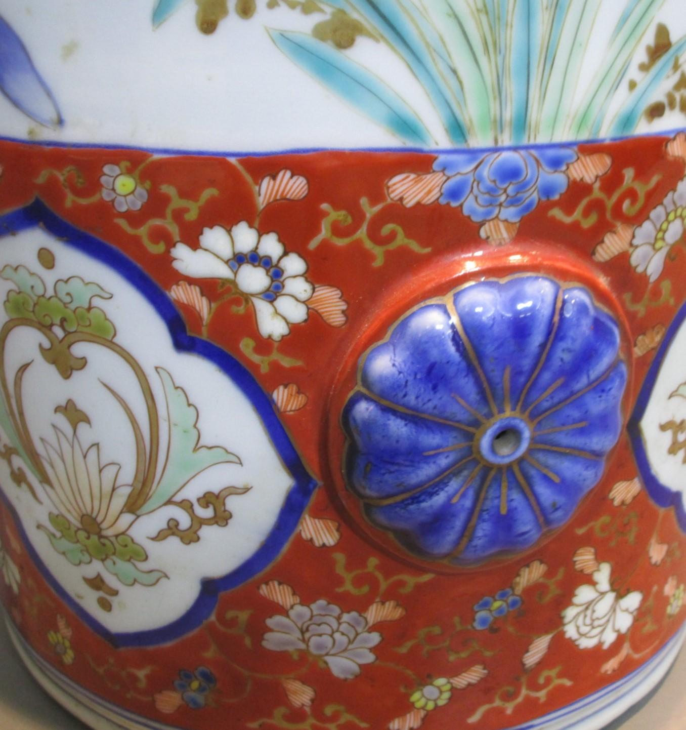 Hand-Painted Japanese Fukagawa Meiji Period Porcelain Vase, circa 1880