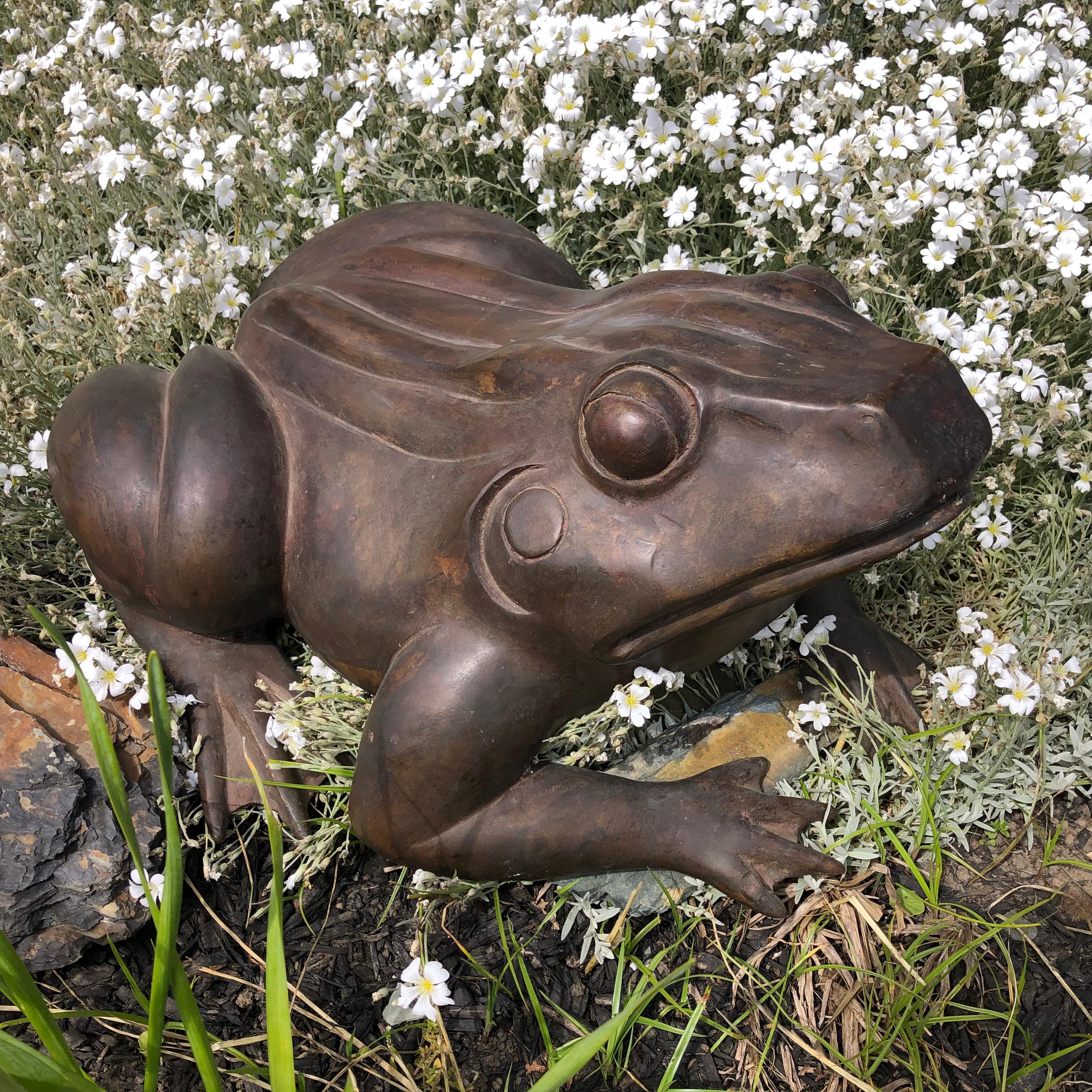 Japanese Giant Antique Bronze Garden Frog with Superb Details 7