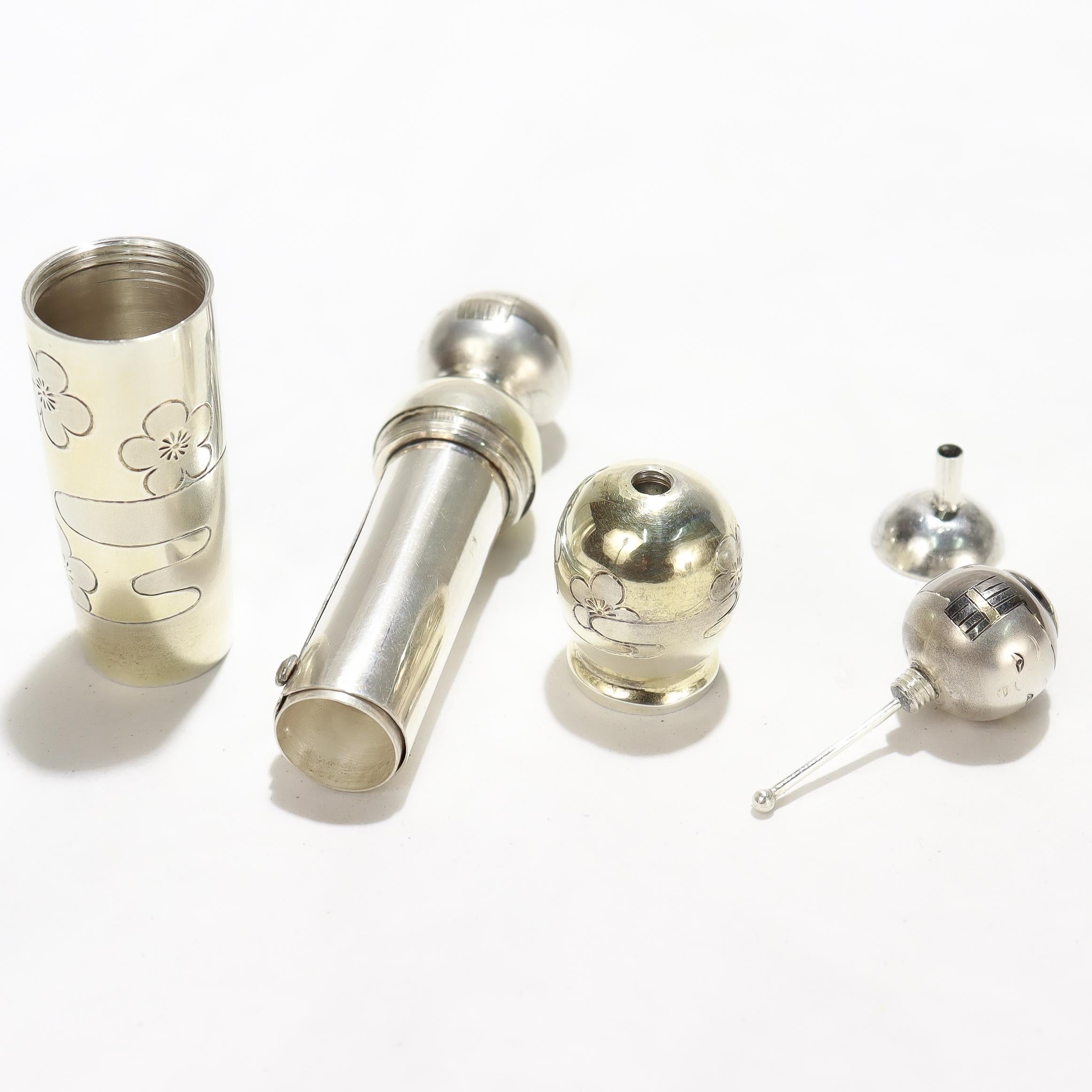 Set de porte-rouge à lèvres et de flacon de parfum japonais en argent 950 doré en vente 10