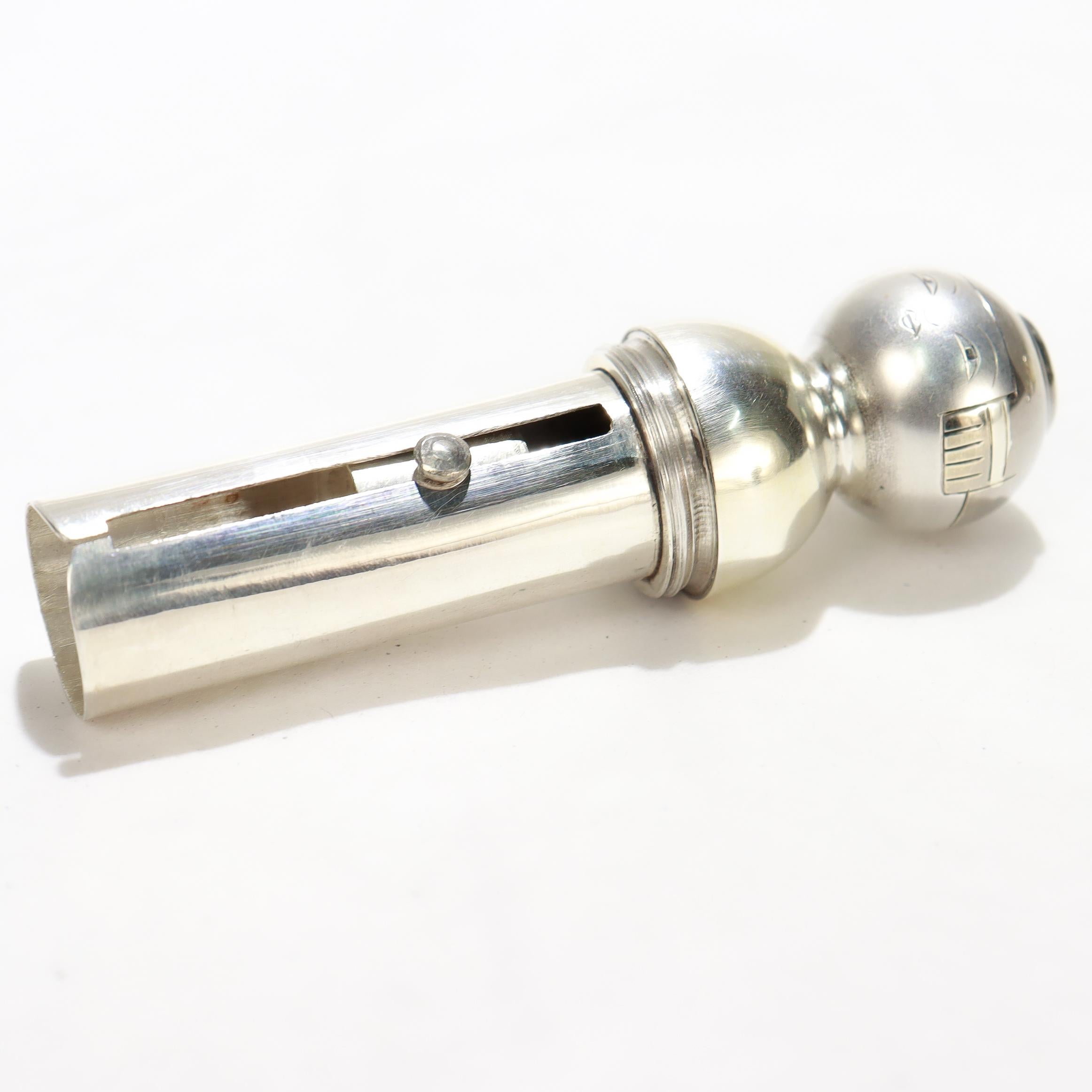 Set de porte-rouge à lèvres et de flacon de parfum japonais en argent 950 doré en vente 14