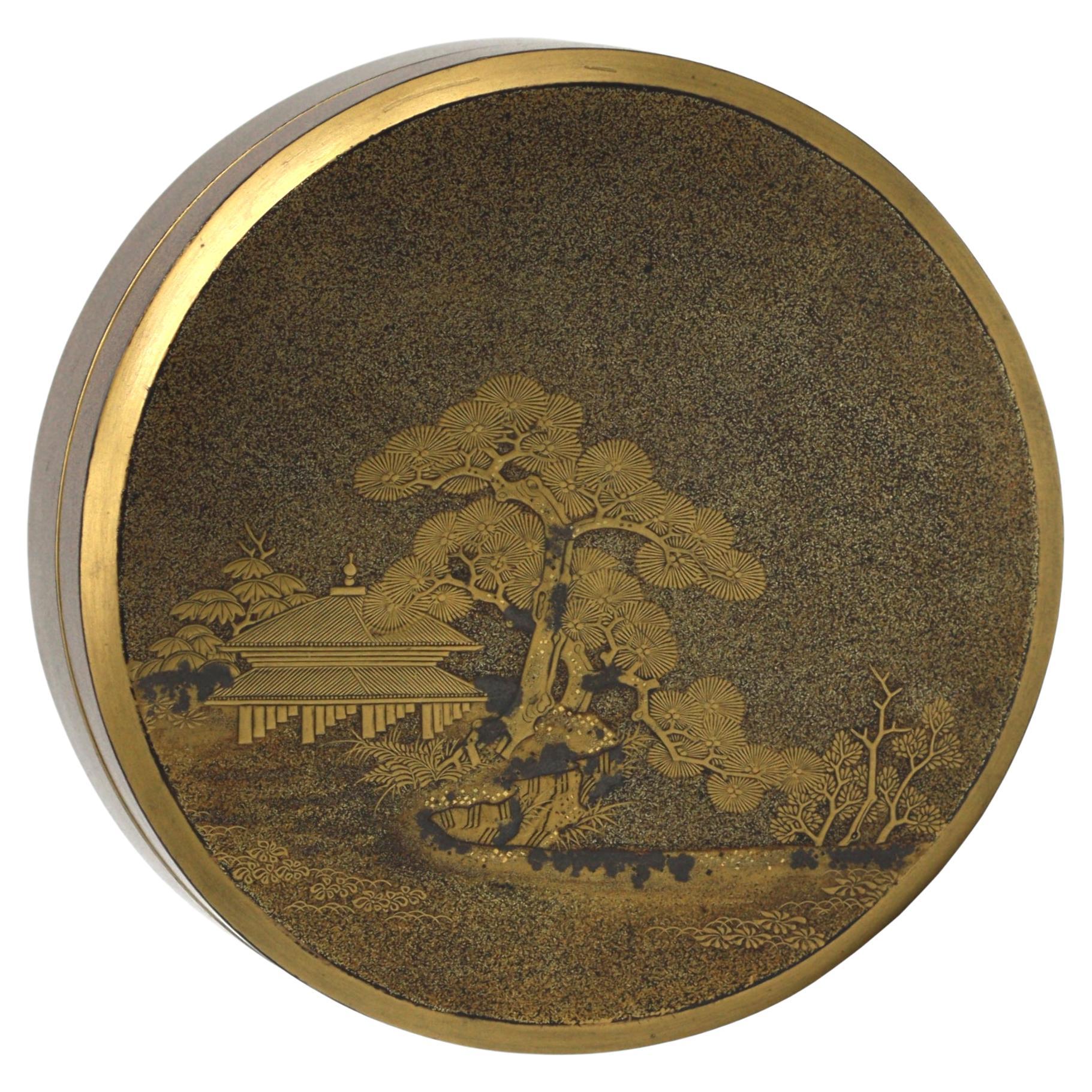 Japanese Gilt Lacquer Covered Sweet Meat Box For Sale