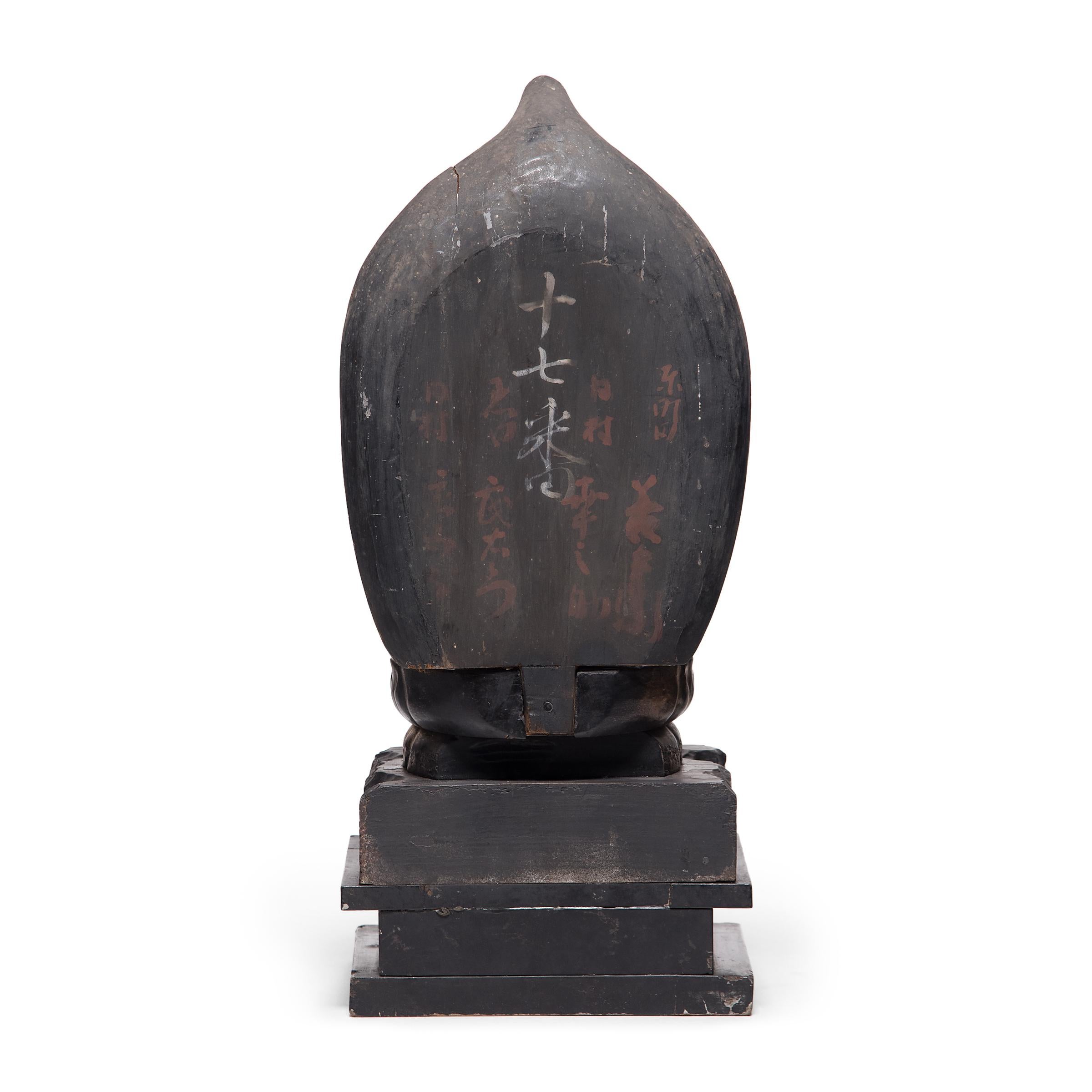 Edo Japanese Gilt Seated Kannon Figure, circa 1850 For Sale