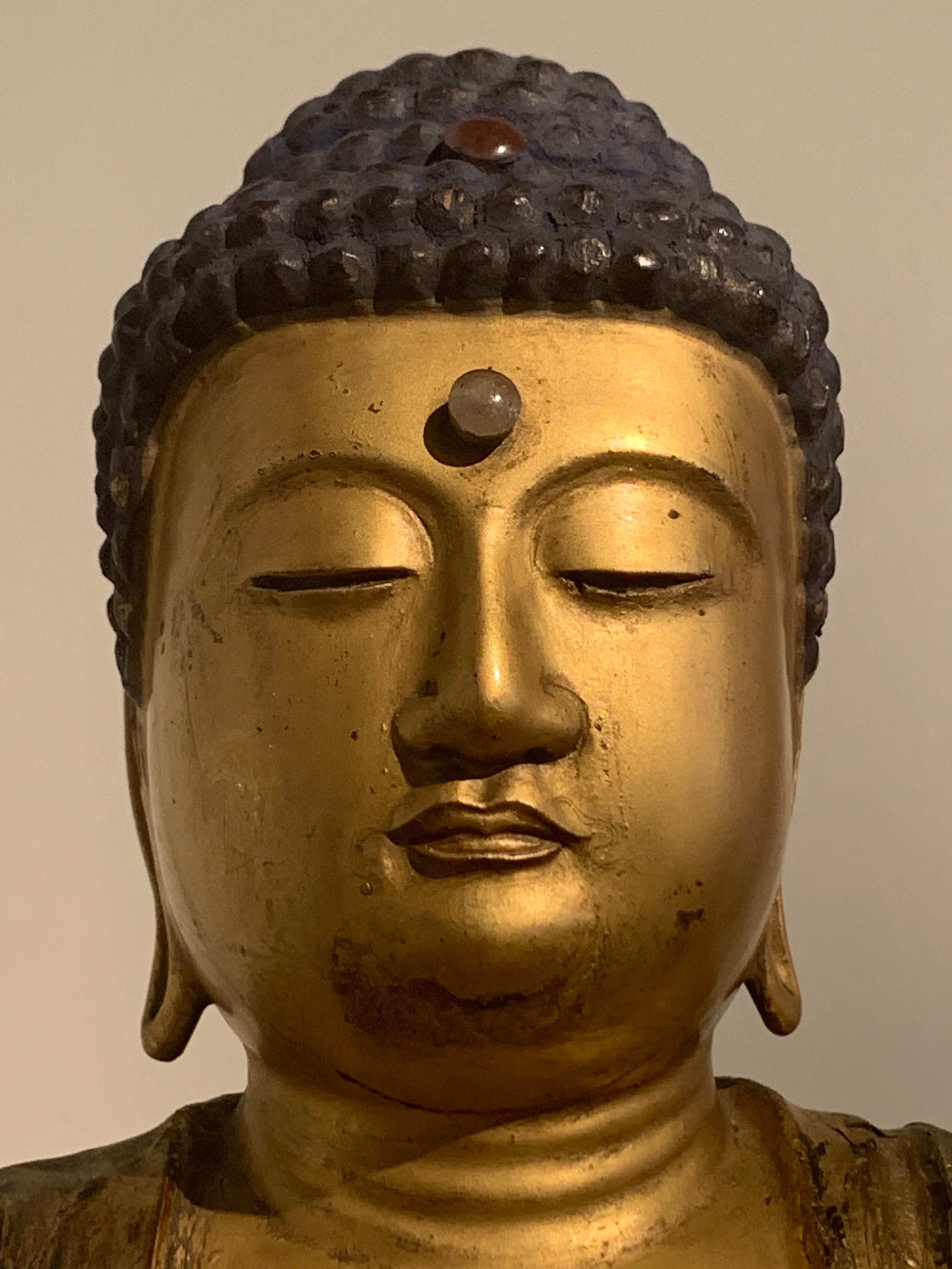 Japanese Giltwood Medicine Buddha, Yakushi Nyorai, Edo Period, Late 18th Century 9