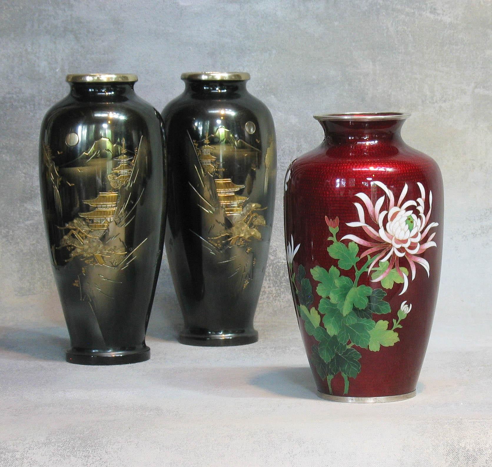 Japanese Ginbari Cloisonne Enamel Vase & Pair of Patinated Bronze Engraved Vases 4