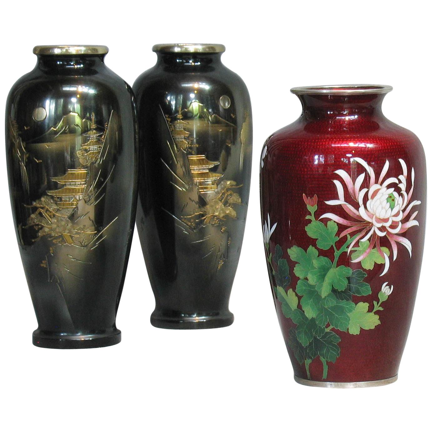 Japanese Ginbari Cloisonne Enamel Vase & Pair of Patinated Bronze Engraved Vases