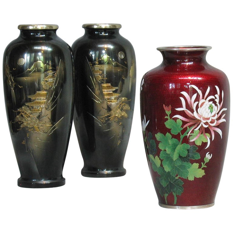 Japanese Ginbari Cloisonne Enamel Vase and Pair of Patinated Bronze