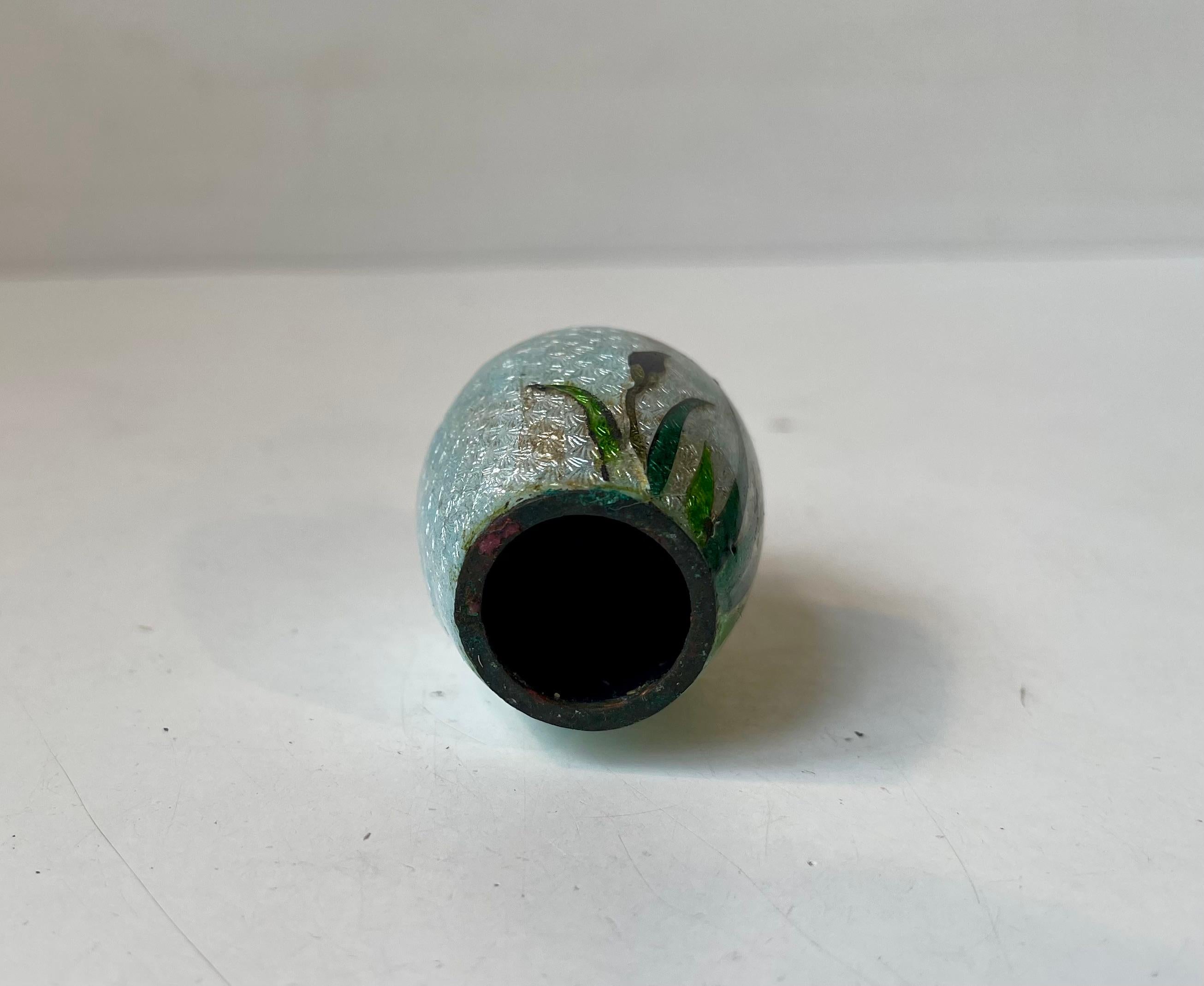 Japanese Ginbari Perfume Vase in Cloisonné Enamel, 1920s In Good Condition For Sale In Esbjerg, DK