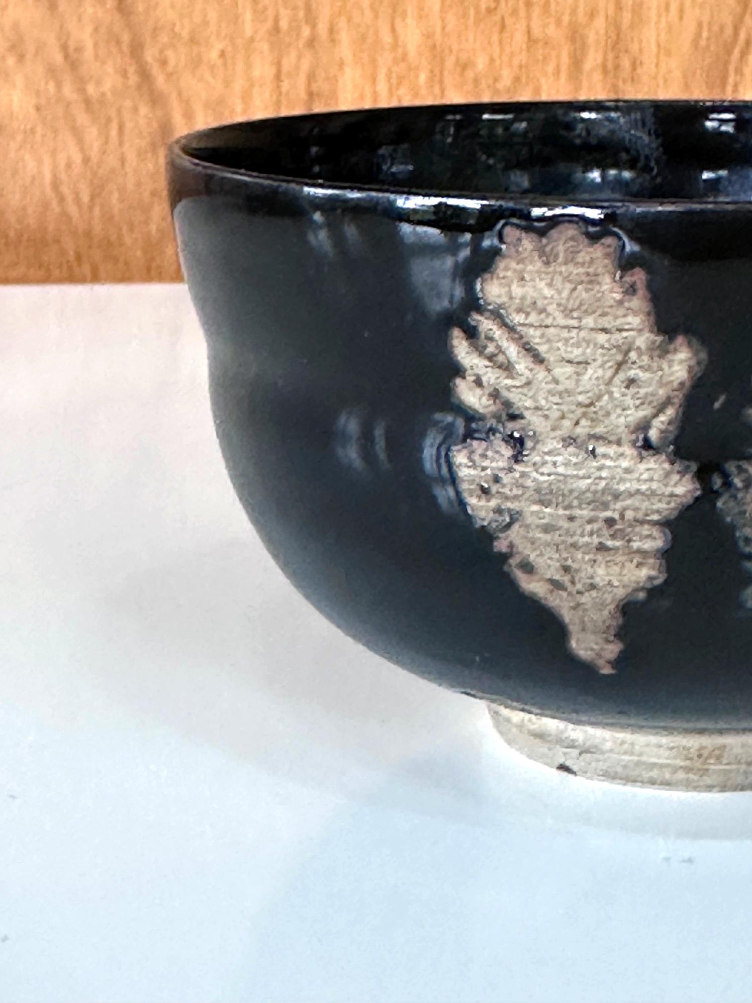 Tazón de té japonés esmaltado Kyo-yaki Período Edo Nin'ami Dohachi en venta 2