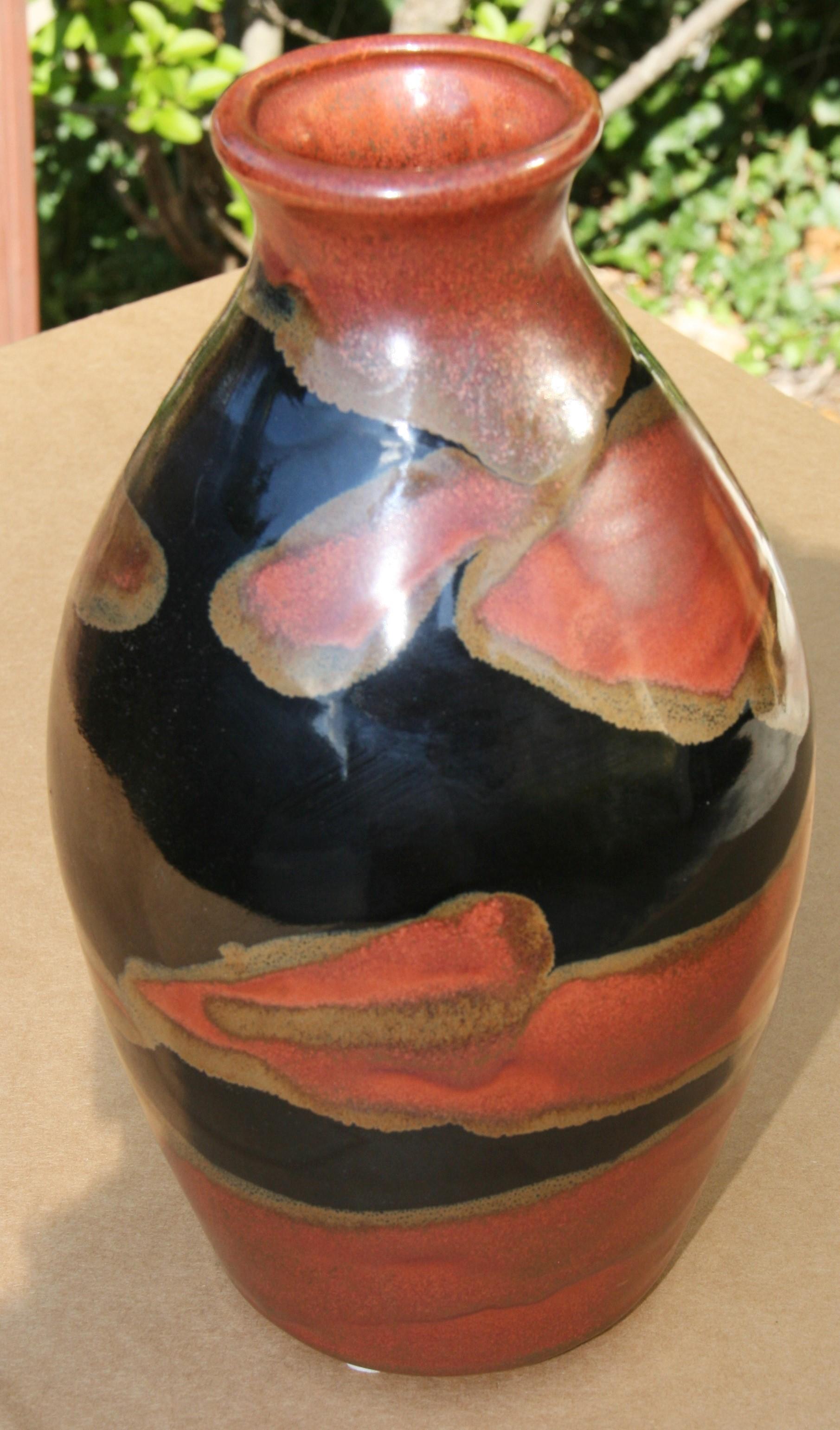 Vase en céramique moderniste émaillée japonaise en vente 2