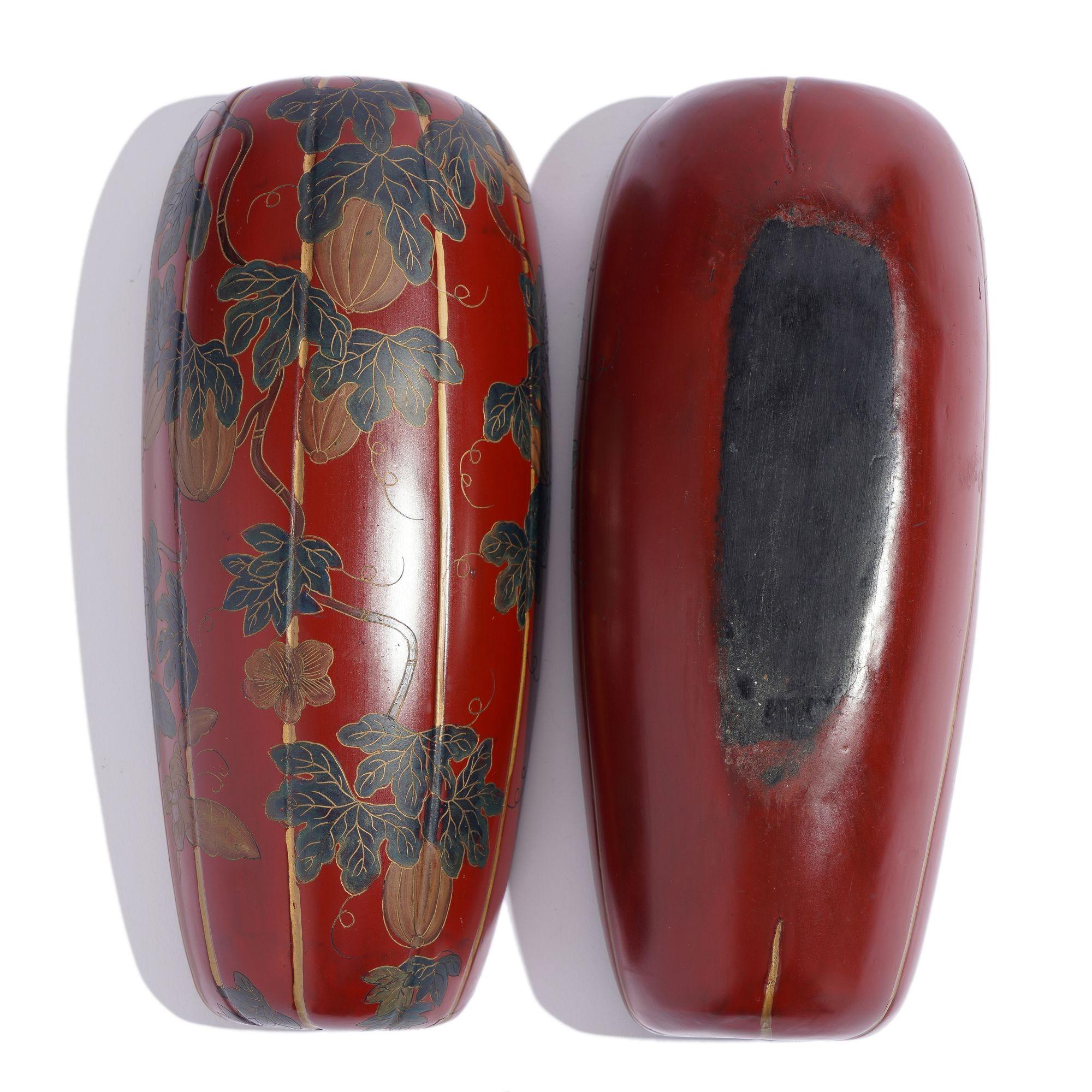 Wood Japanese gourd form Maki-e red lacquered box For Sale