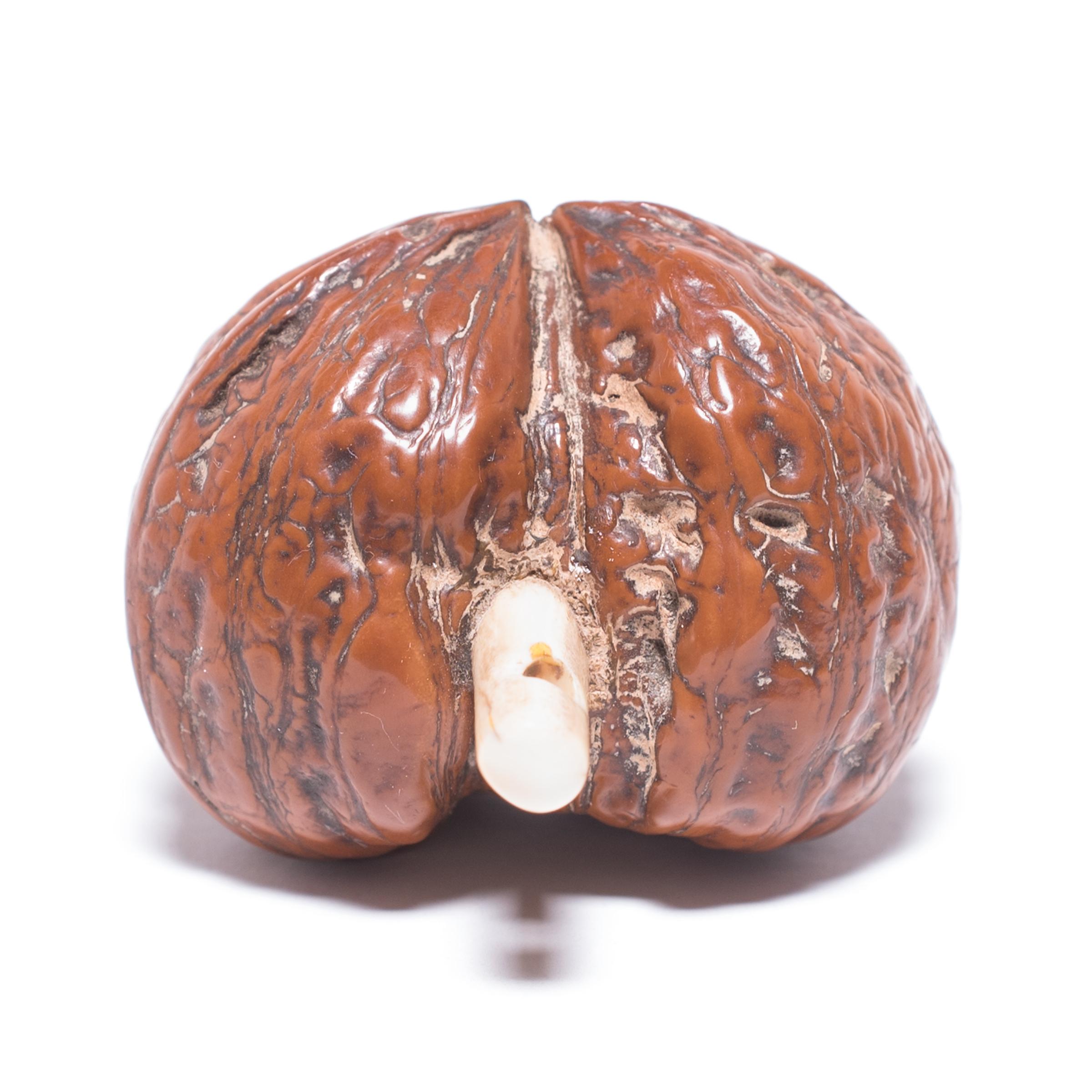 Japanese Gourd-Form Walnut Netsuke Charm In Good Condition In Chicago, IL