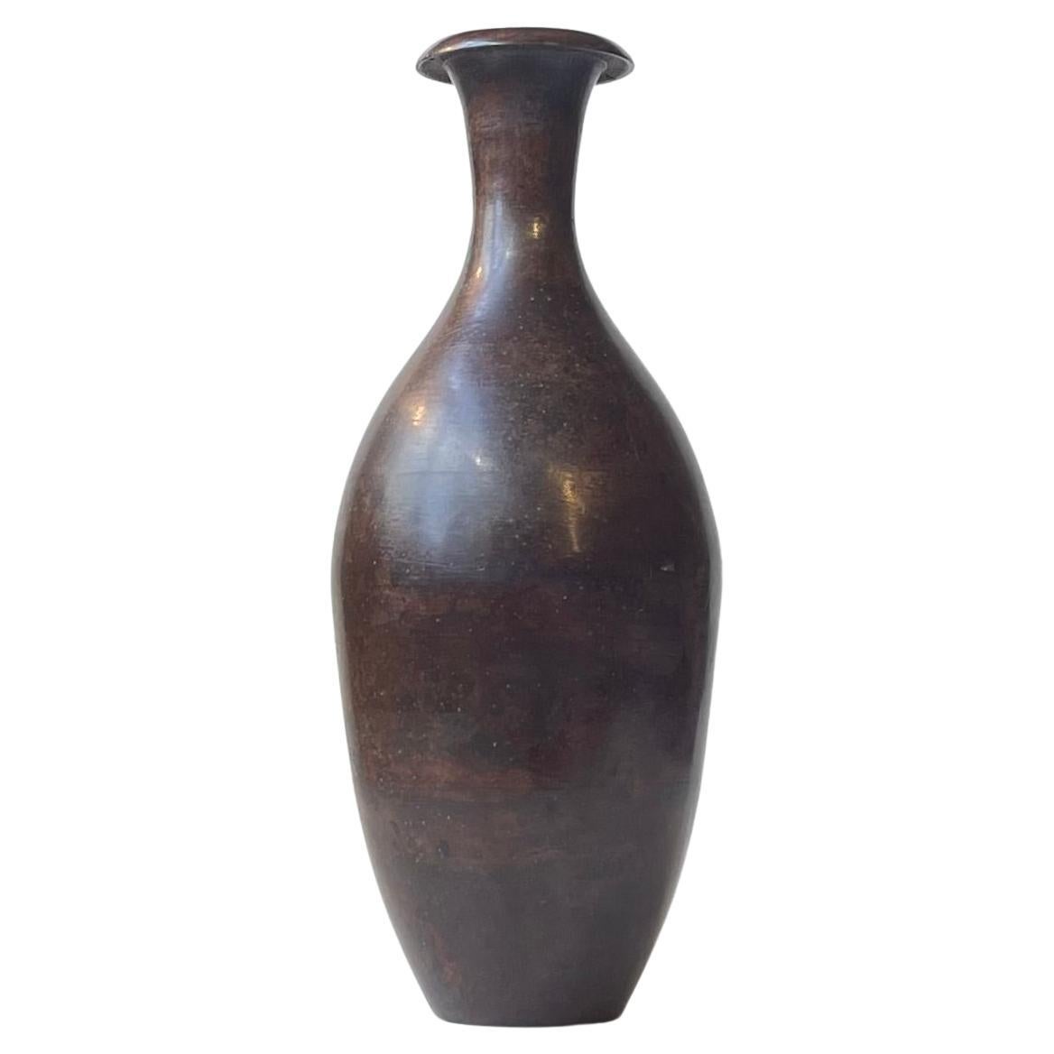 Japanese Gourd Vase in Patinated Bronze For Sale