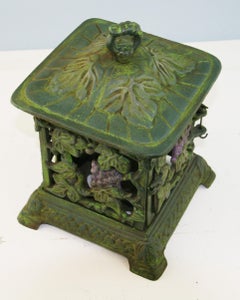 Japanese Hand Painted Grapes and Leaves Garden Lighting Lantern