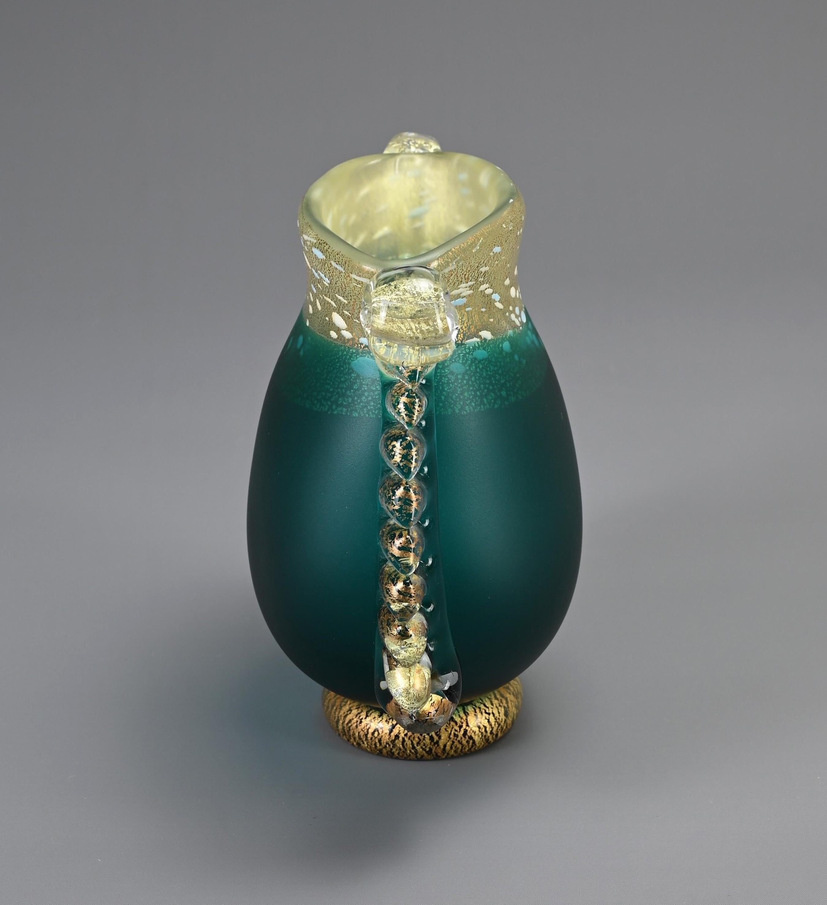 Japanische Vase aus grünem Kunstglas von Kuniaki Kuroki Heisei aus der Zeit von Kuniaki (Ende des 20. Jahrhunderts) im Angebot