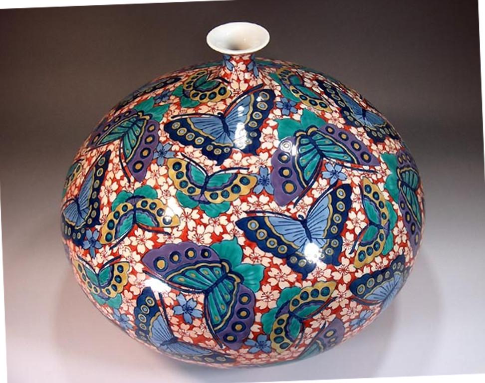 Japanese Green Blue White Porcelain Vase by Contemporary Master Artist For Sale 1