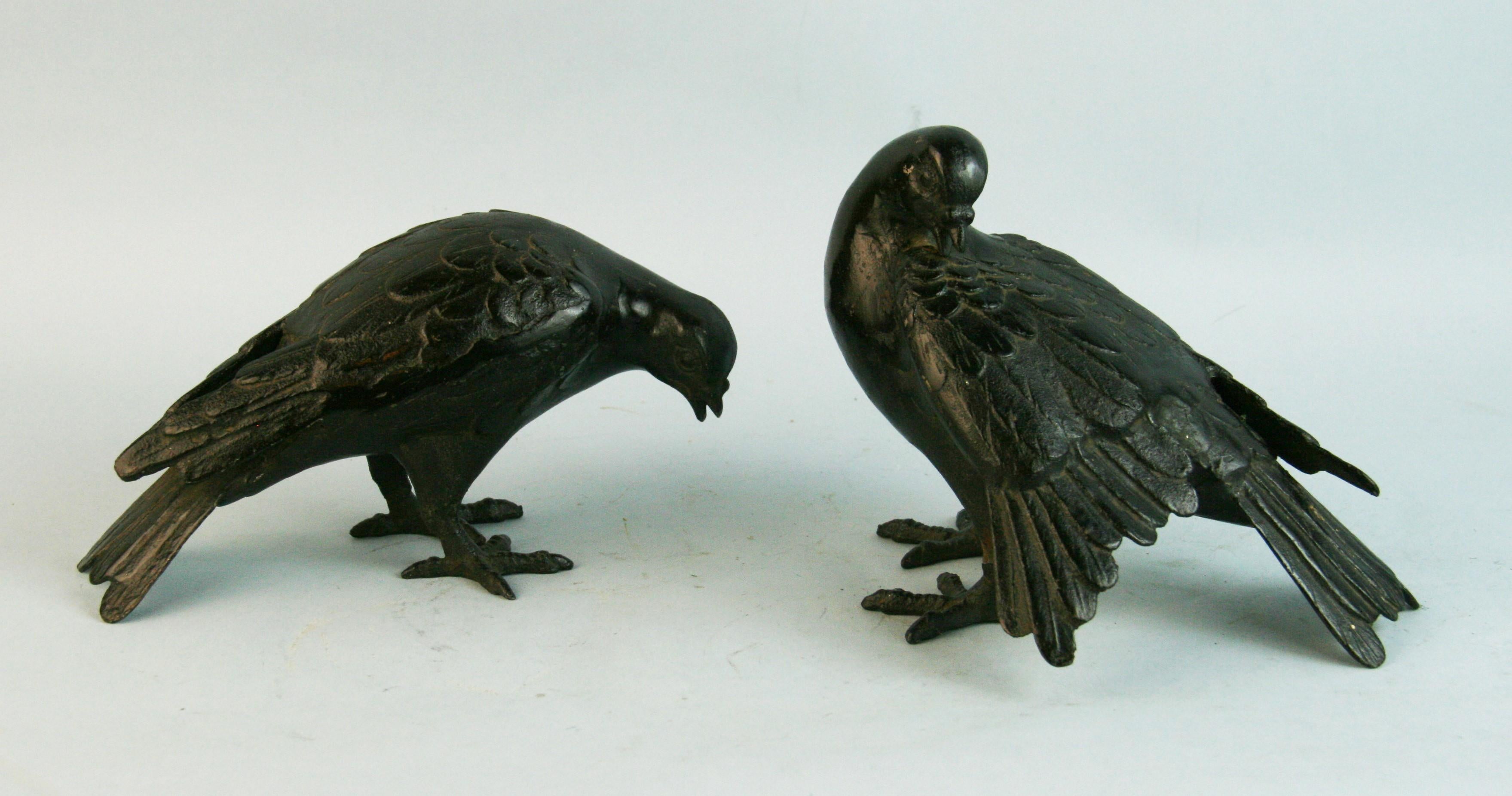 1181 Hard to find pair of Japanese hand cast carrier pigeons with highly detailed plumage, heads, tails, feet and especially articulate wings..
Talest is 3.5 x 8 x 4.5