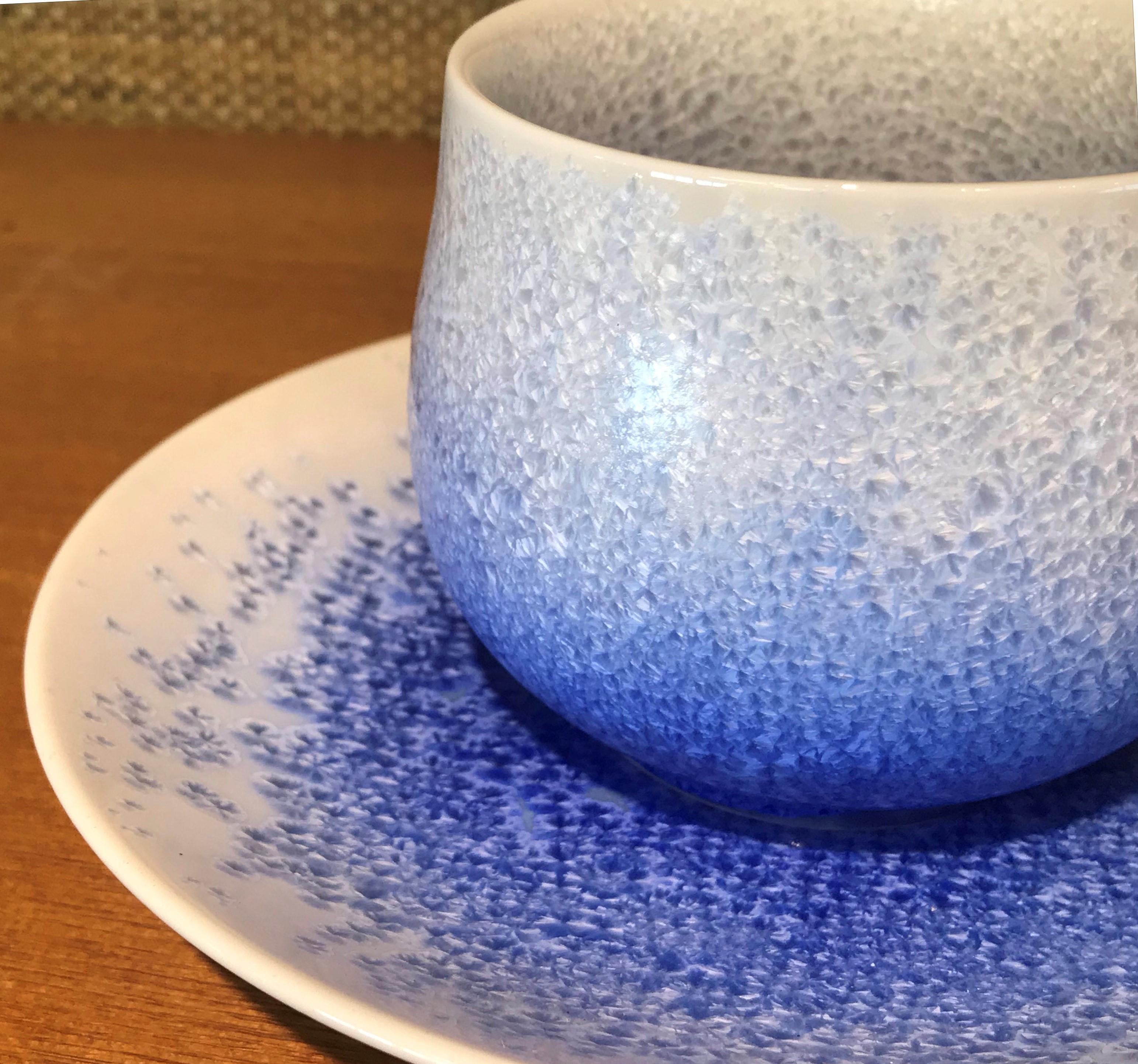 Japanese Hand-Glazed white Blue Porcelain Cup and Saucer by Master Artist In New Condition In Takarazuka, JP