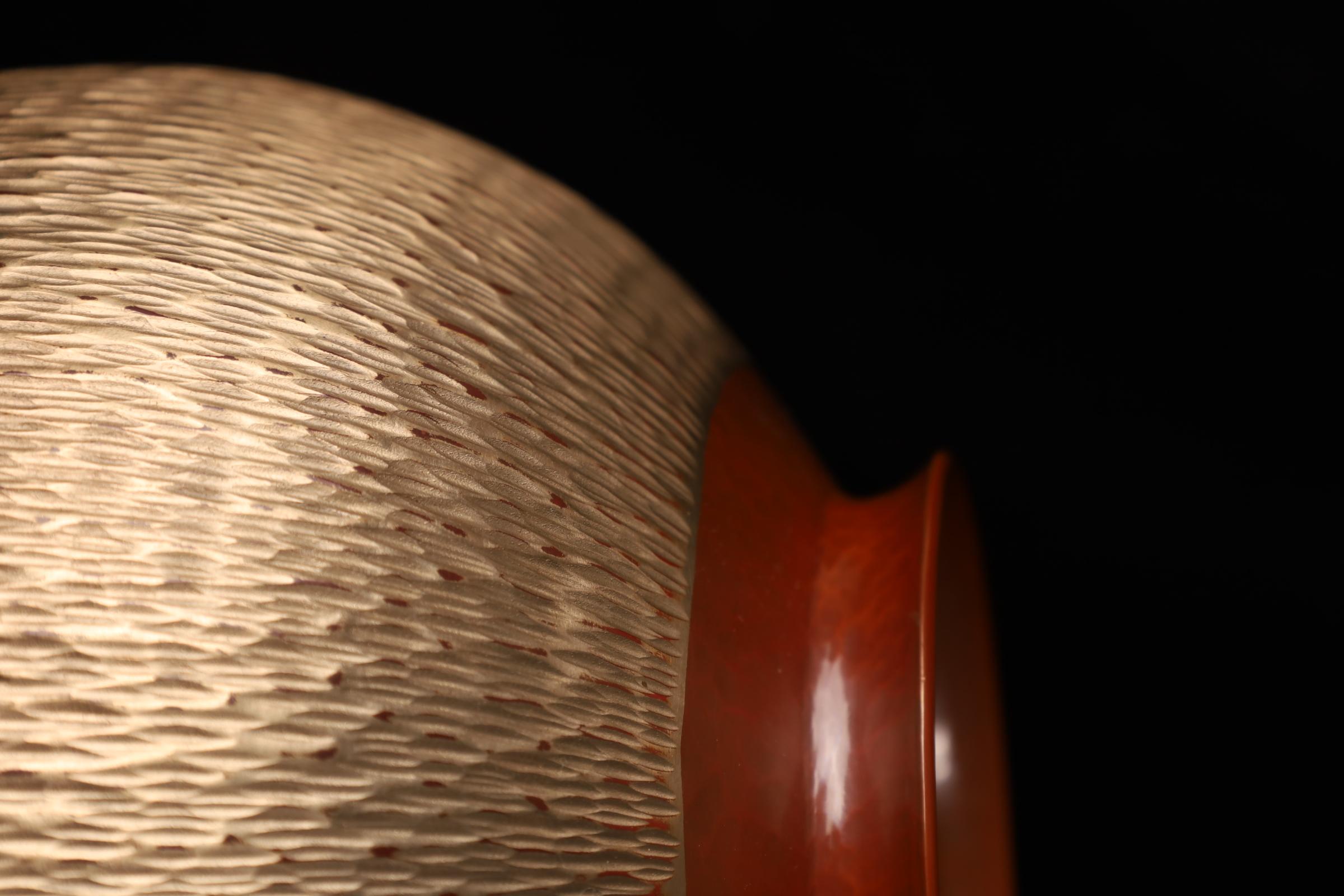 Rame Vaso giapponese in rame martellato a mano di Gyokusendō - Firmato, con Tomobak originale in vendita