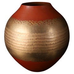 Japanese Hand-Hammered Copper Vase by Gyokusendō — Signed, with Original Tomobak
