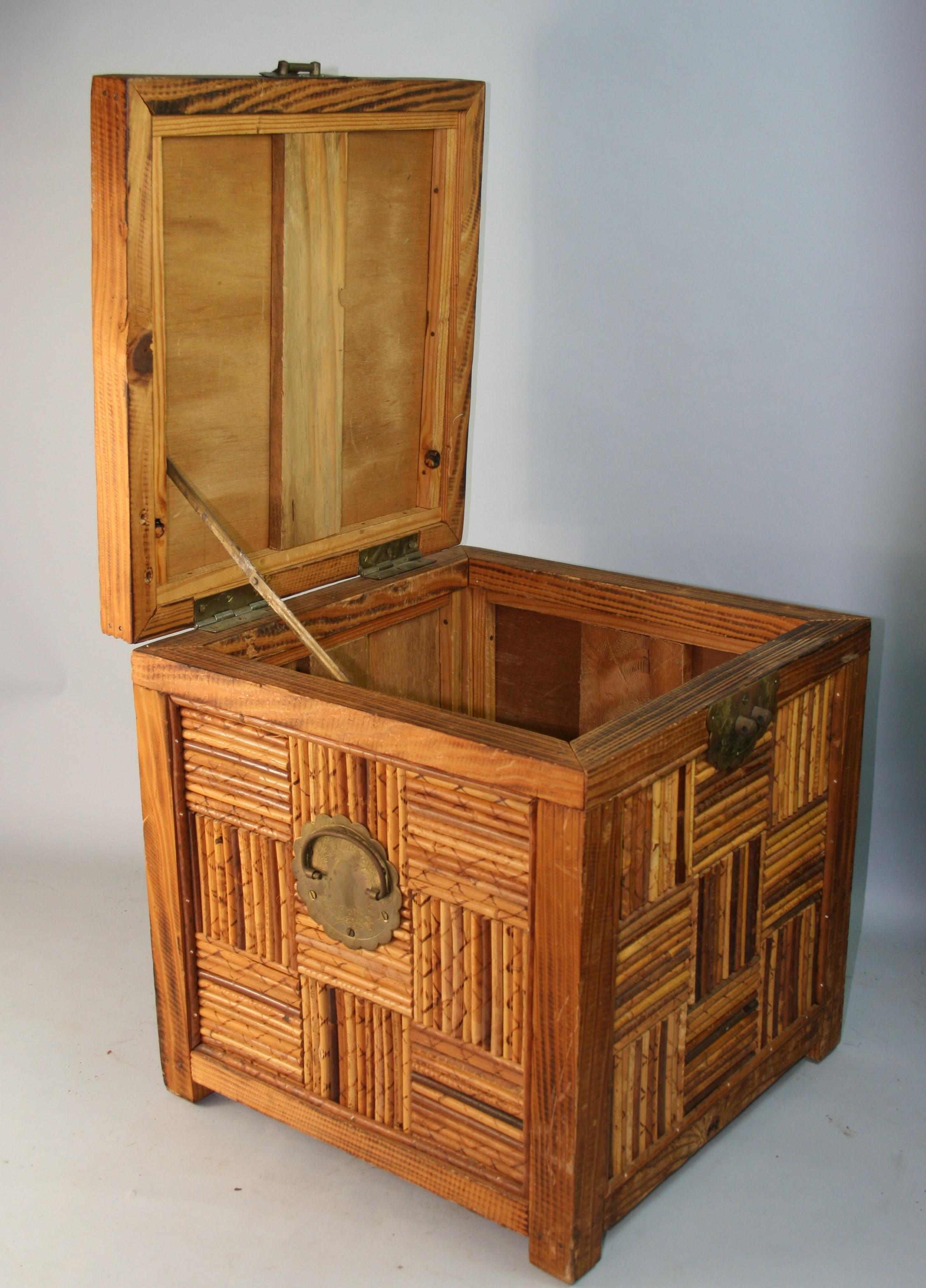 Japanese Hand Made Side Table/Storage Box For Sale 2