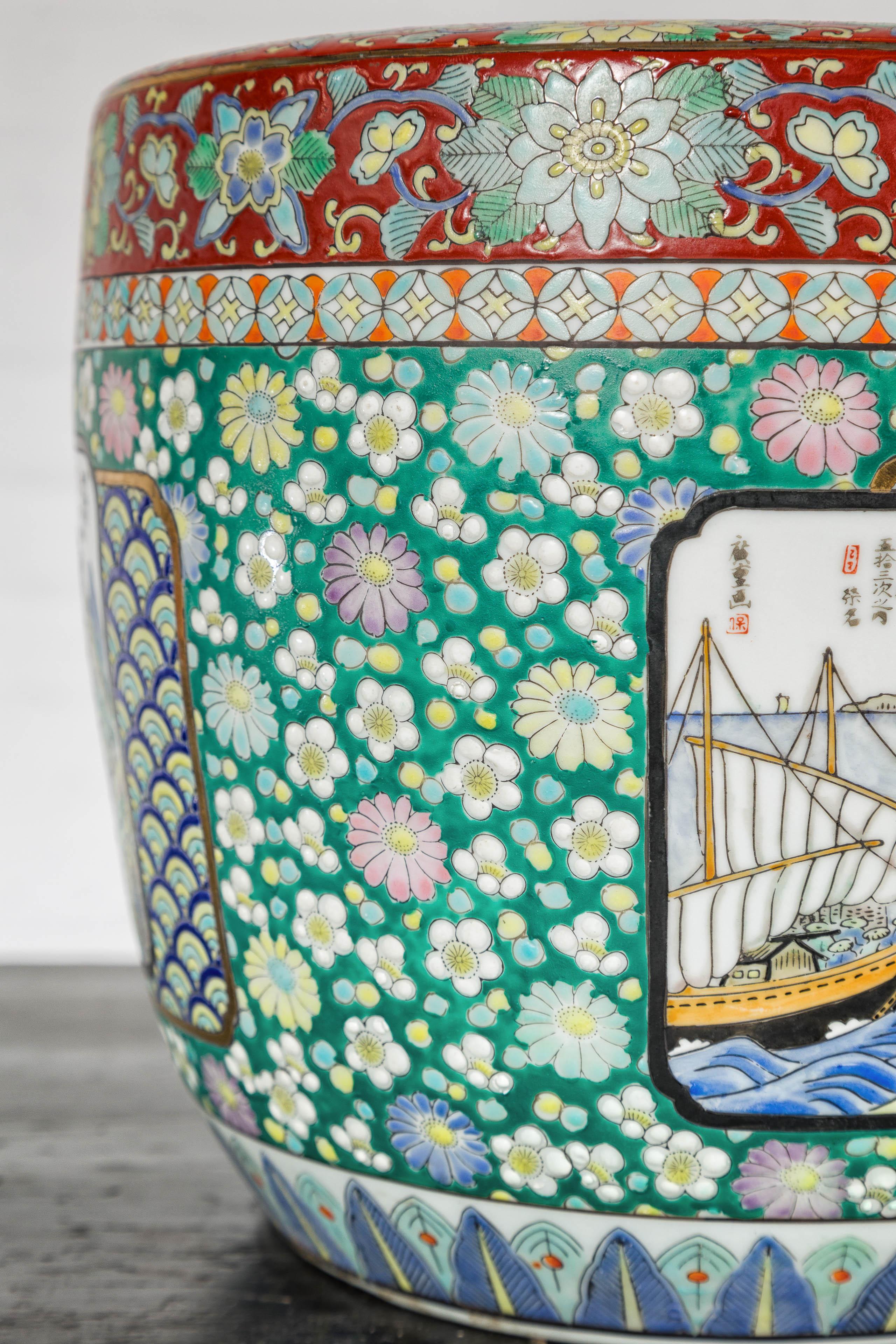Japanese Hand-Painted Imari Planter with Boat, Mountains, People and Flowers For Sale 5