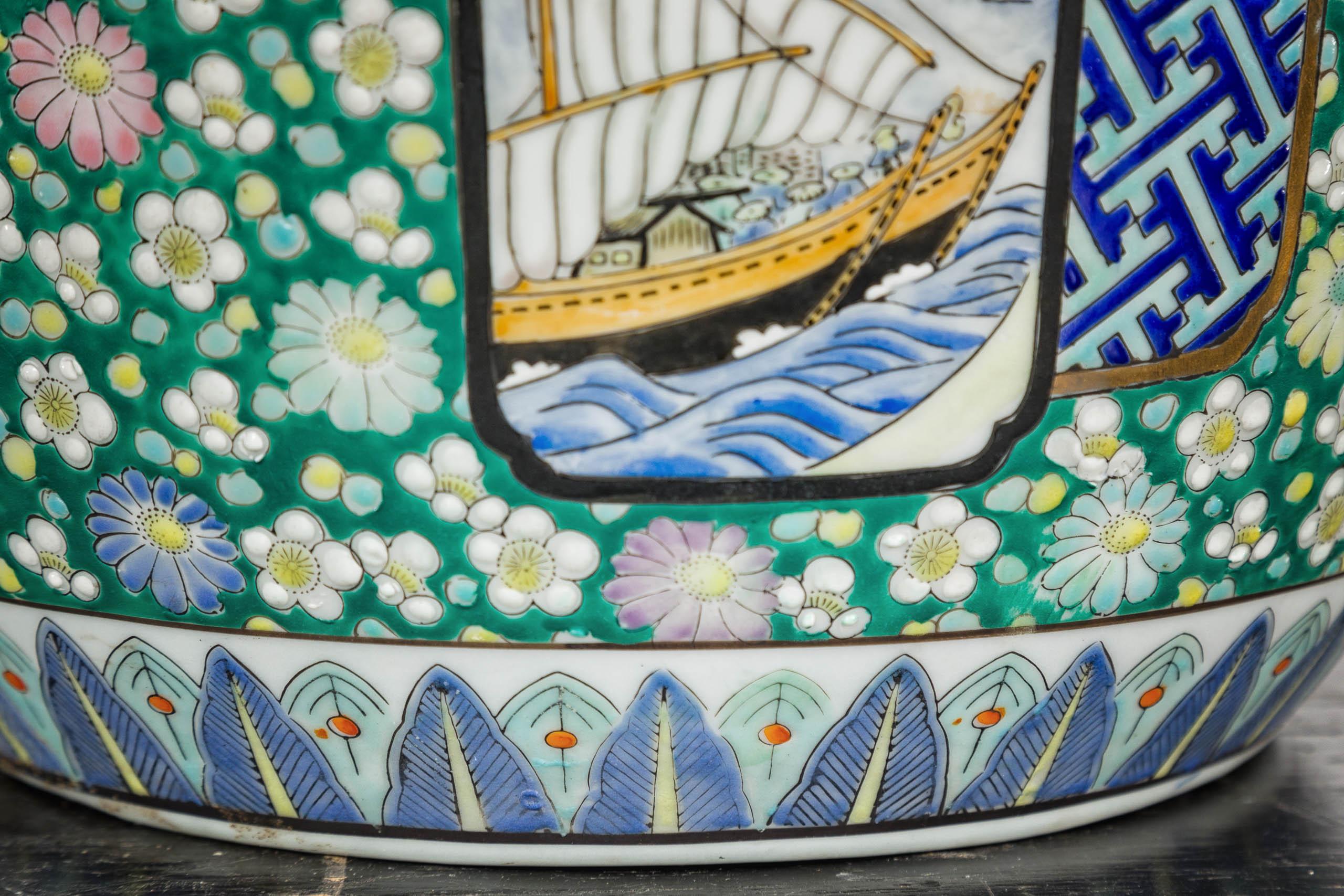 Japanese Hand-Painted Imari Planter with Boat, Mountains, People and Flowers For Sale 7