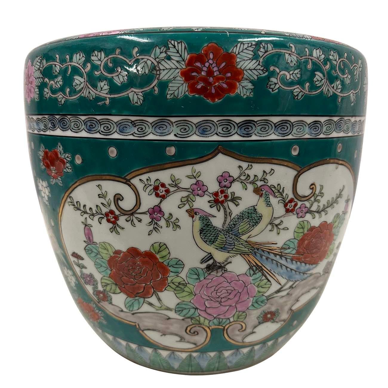 Japanese Hand-Painted Imari Planter with Flowers and Birds In Good Condition In Pomona, CA