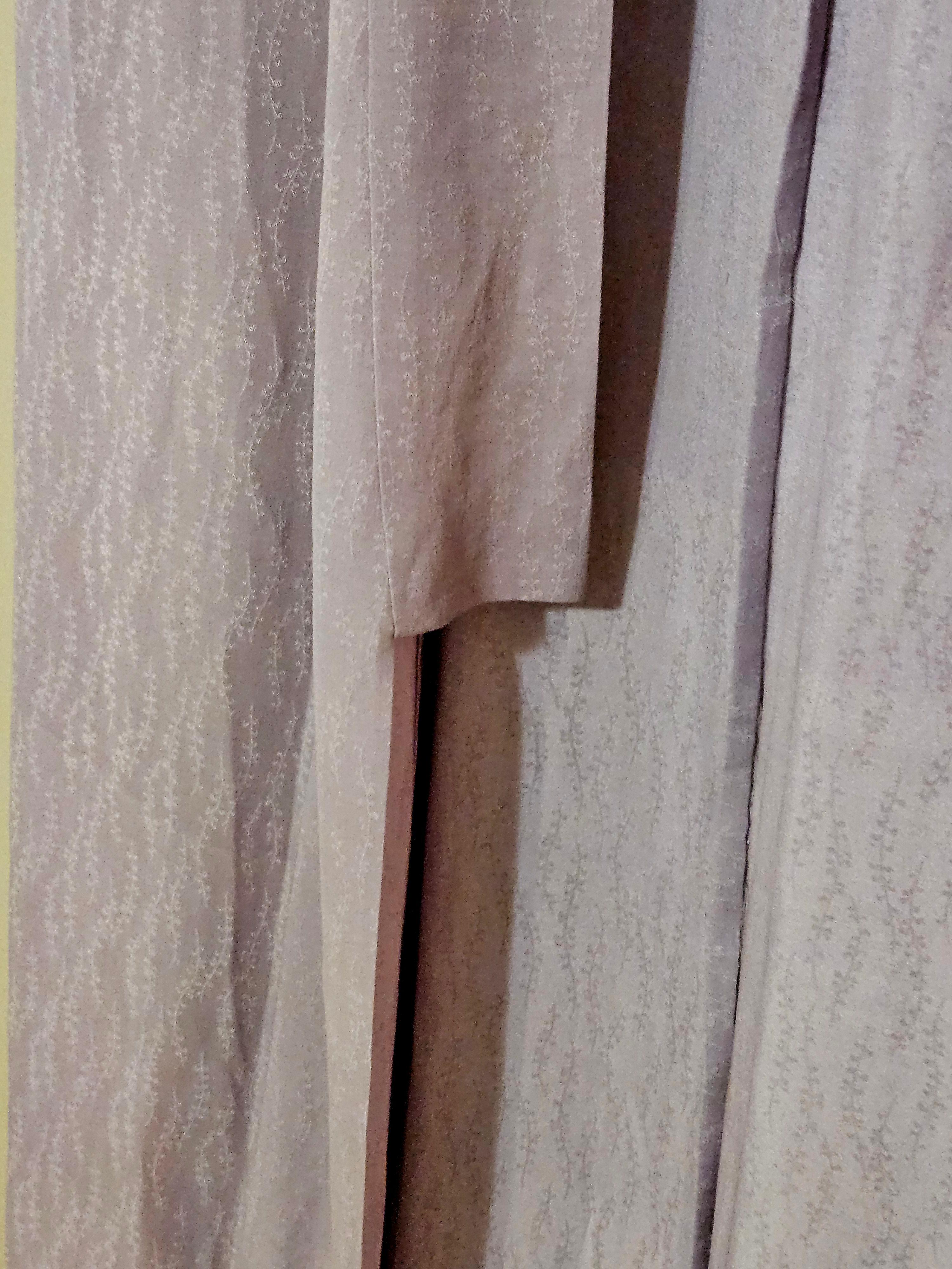 Japanischer handgefertigter langer Seiden-Kimono für Männer #1 von 1955 im Zustand „Gut“ im Angebot in Norton, MA