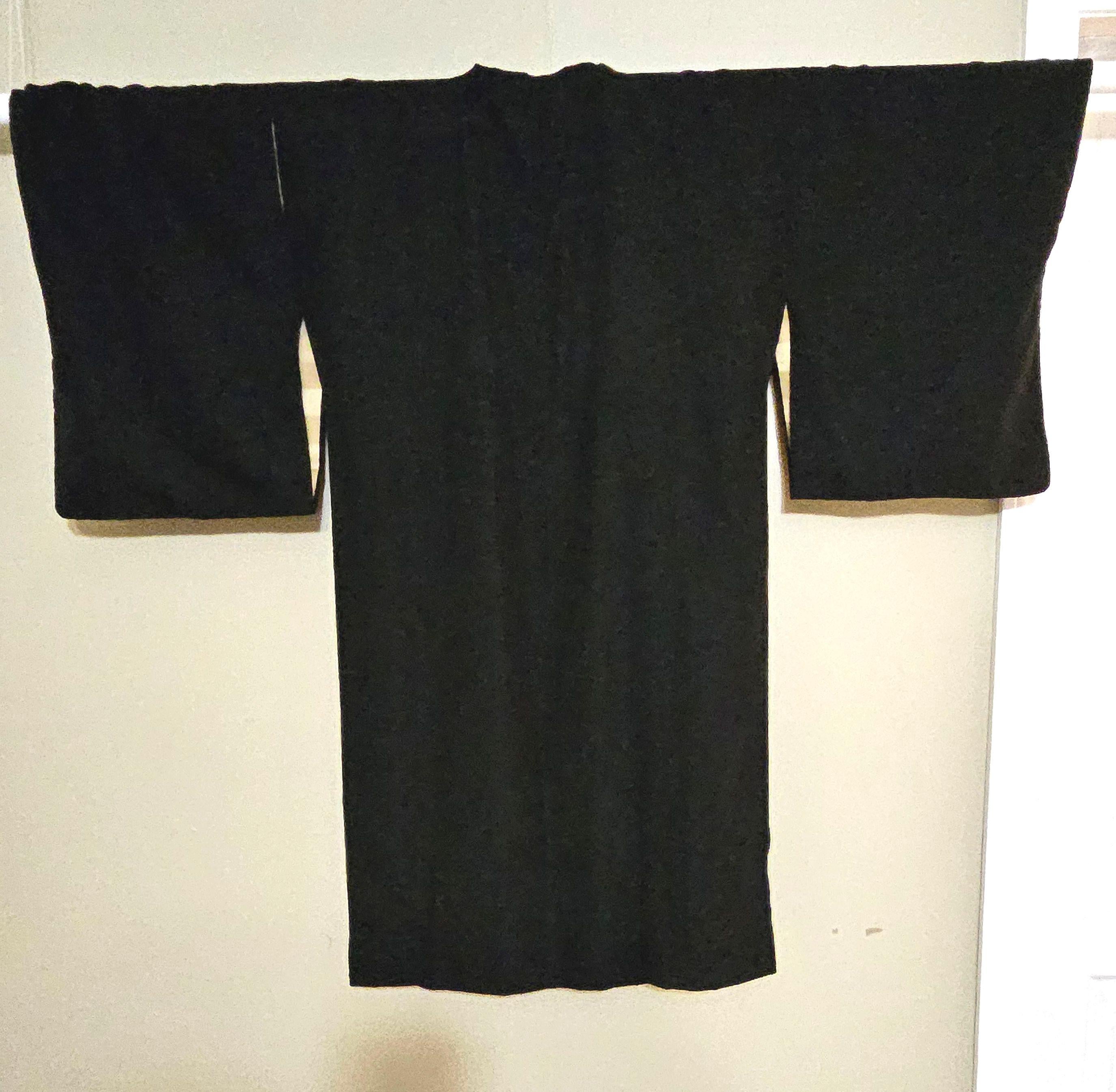 Japanischer handgefertigter langer Seiden-Kimono für Männer #4 von 1955 im Angebot 1