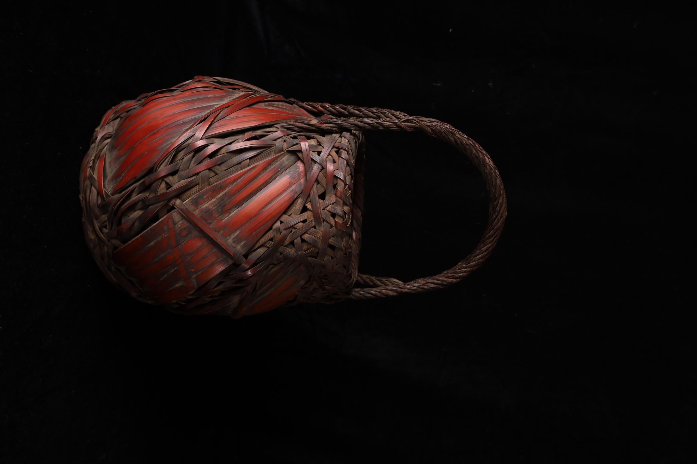 Japanischer handgeflochtener Ikebana-Korb aus Bambus - Anfang 20. im Angebot 5