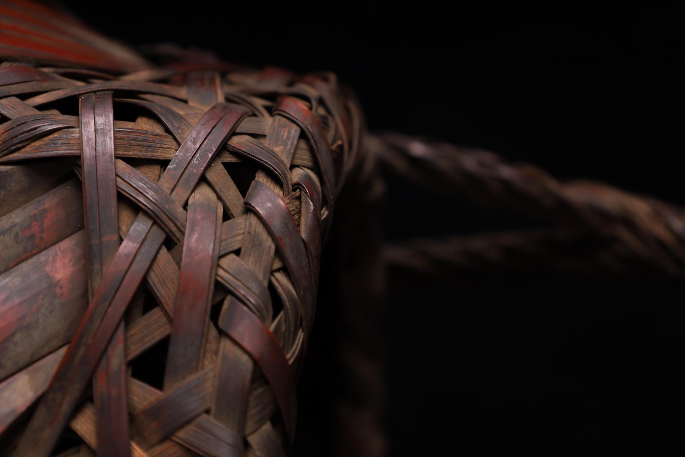 Japanischer handgeflochtener Ikebana-Korb aus Bambus - Anfang 20. im Angebot 7