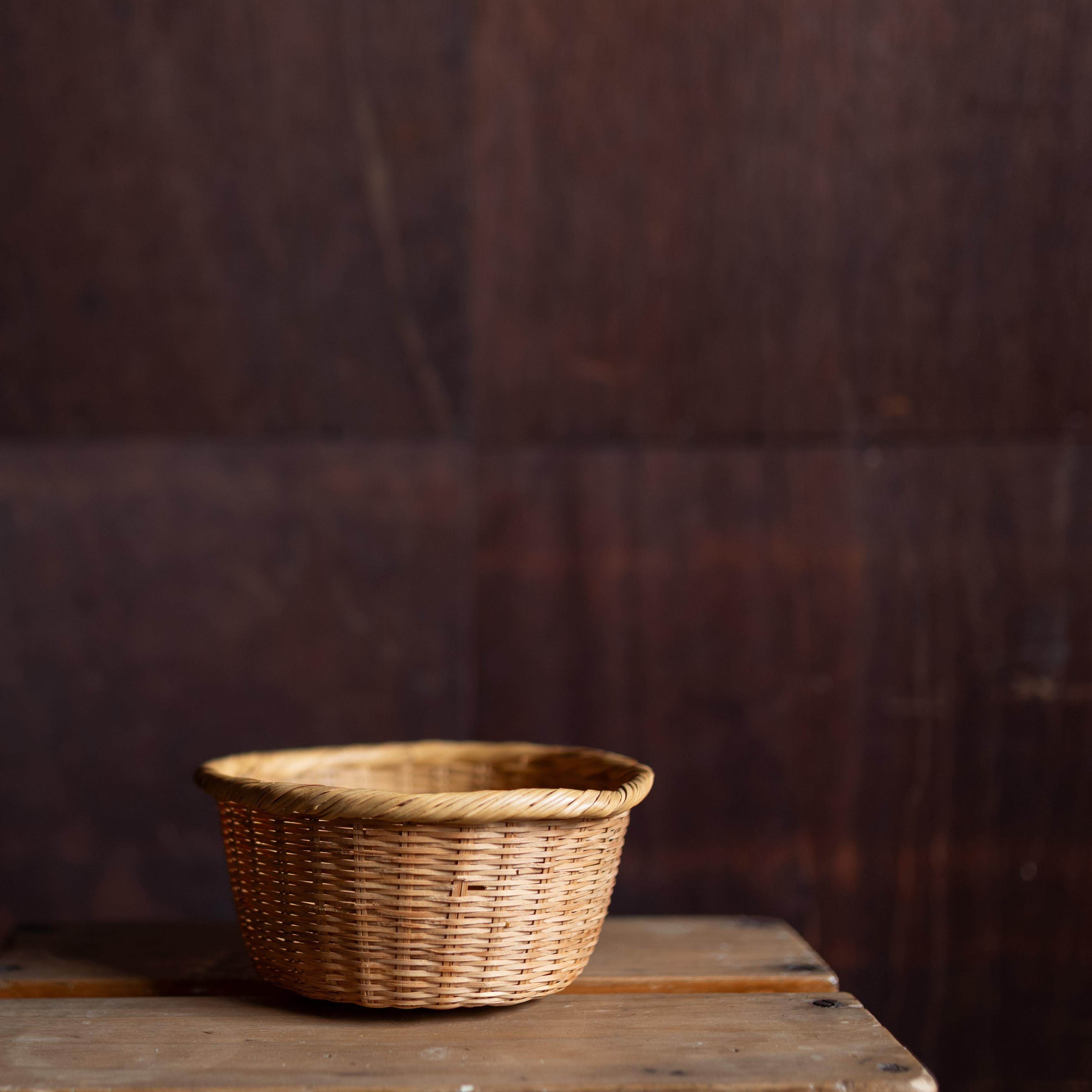 Bamboo Japanese Handwoven Basket, Kago, Japan, 20th Century For Sale