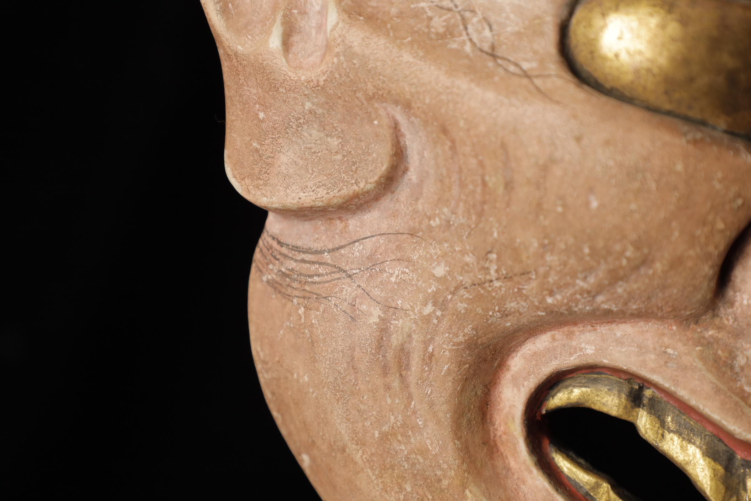 Maschera Noh giapponese Hannya (般若). Attribuito a Takada Fuki (高田 冨季, 1935-2008) in vendita 9