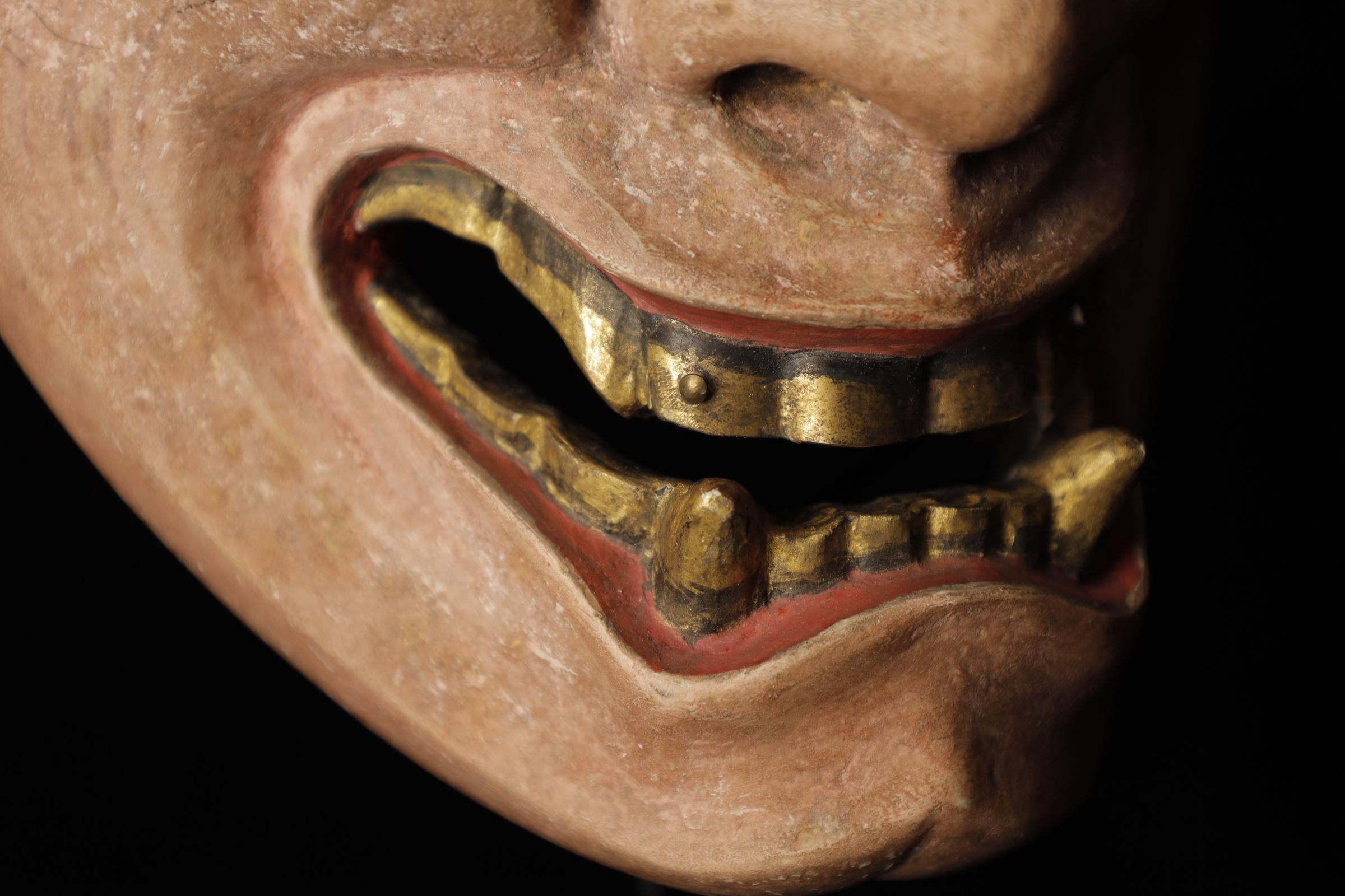 Maschera Noh giapponese Hannya (般若). Attribuito a Takada Fuki (高田 冨季, 1935-2008) in vendita 10
