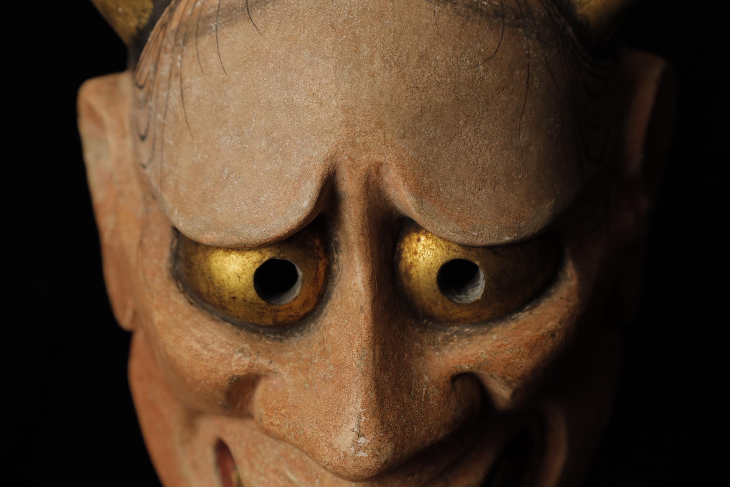 Showa Maschera Noh giapponese Hannya (般若). Attribuito a Takada Fuki (高田 冨季, 1935-2008) in vendita