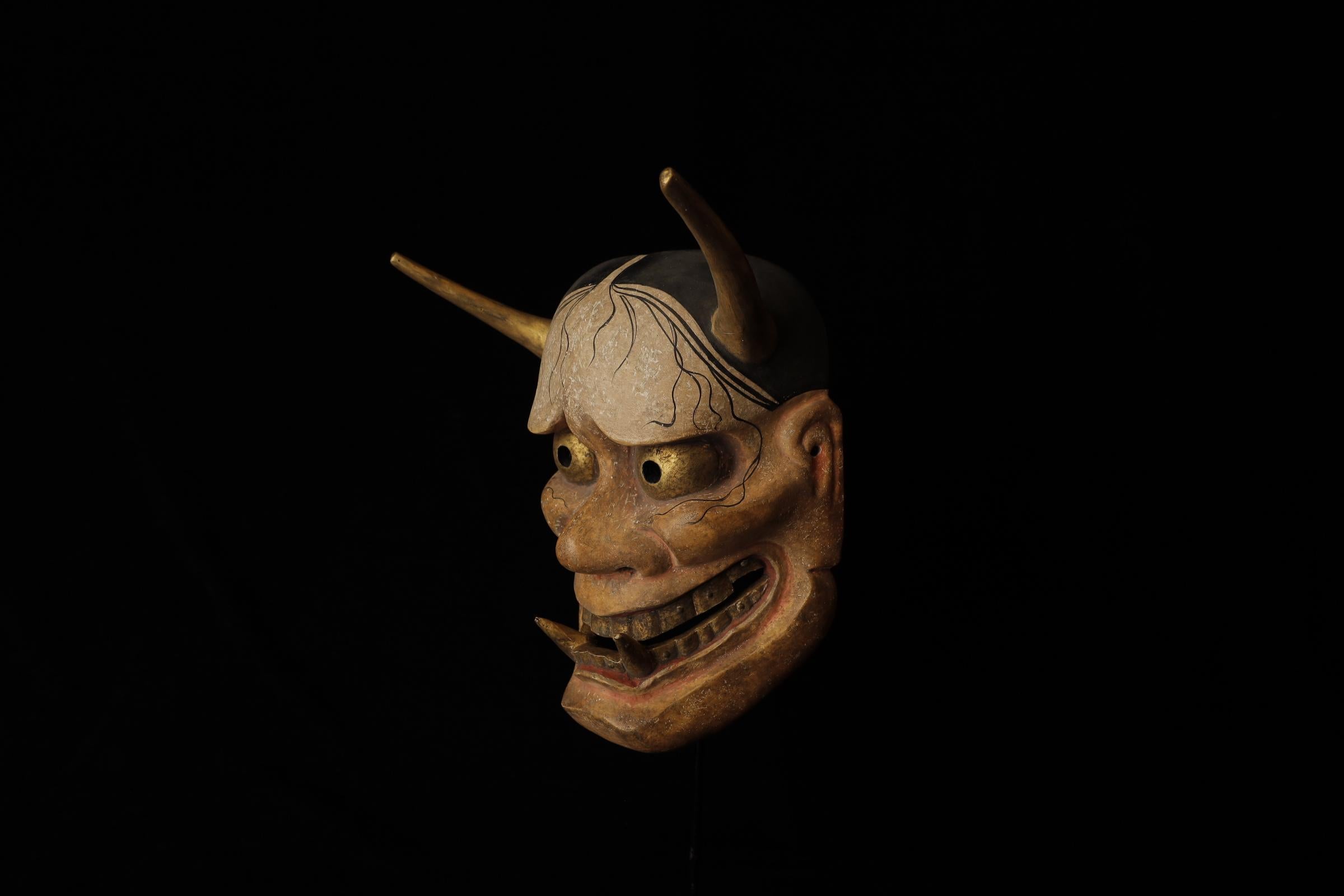 Giapponese Maschera Noh giapponese Hannya (般若). Attribuito a Takada Fuki (高田 冨季, 1935-2008) in vendita