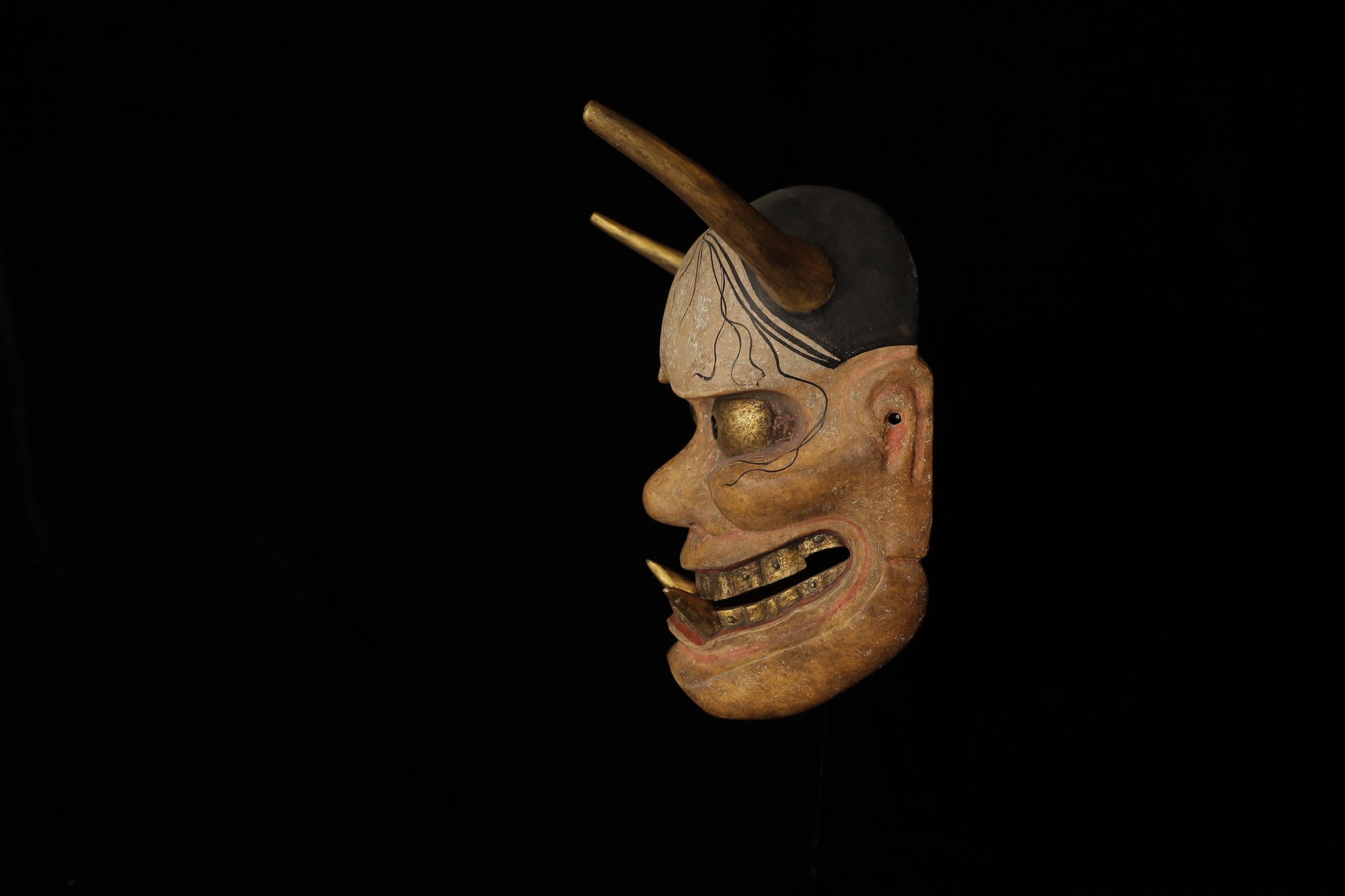 Maschera Noh giapponese Hannya (般若). Attribuito a Takada Fuki (高田 冨季, 1935-2008) in vendita 1
